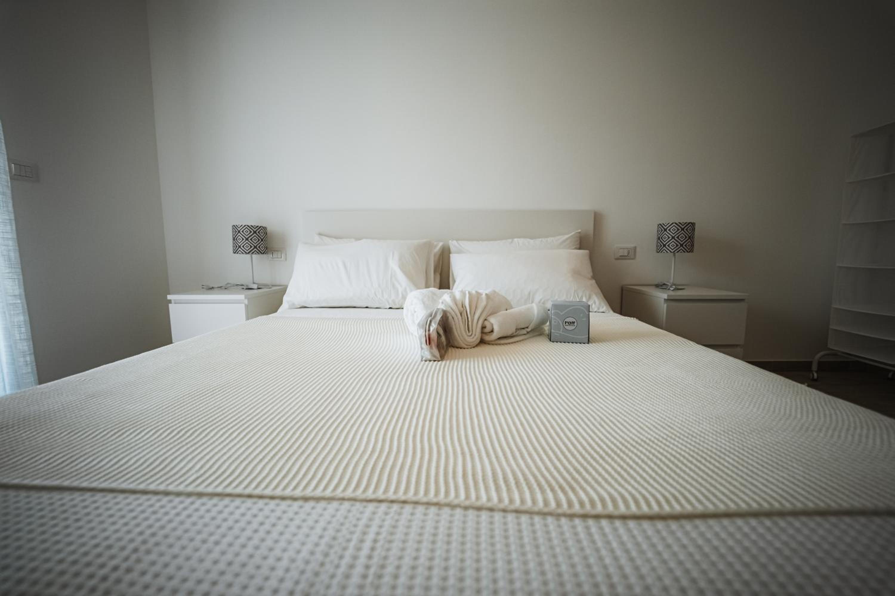 White House en Pescara — bedroom