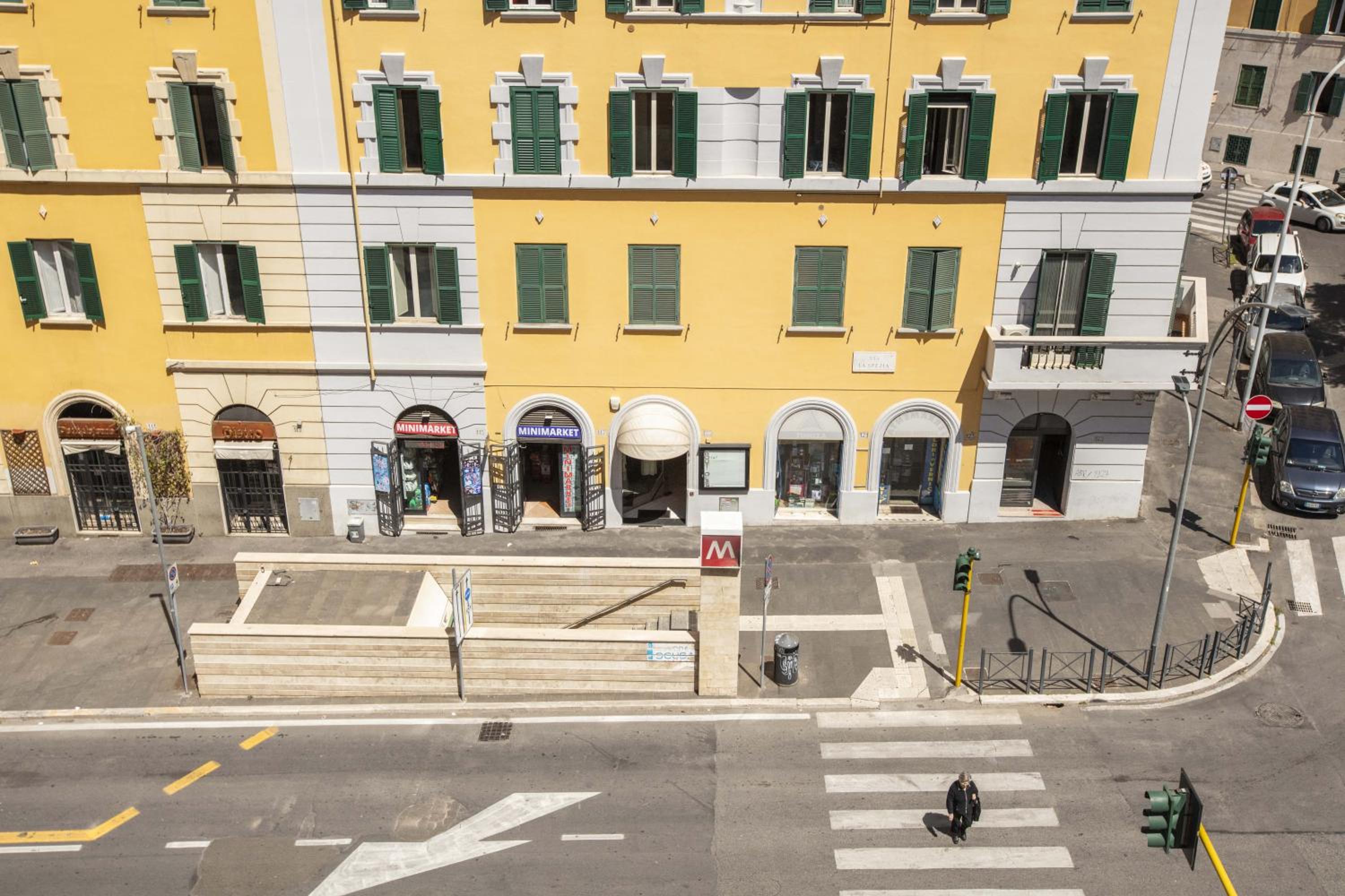 Casa Lodi Roma by Hili