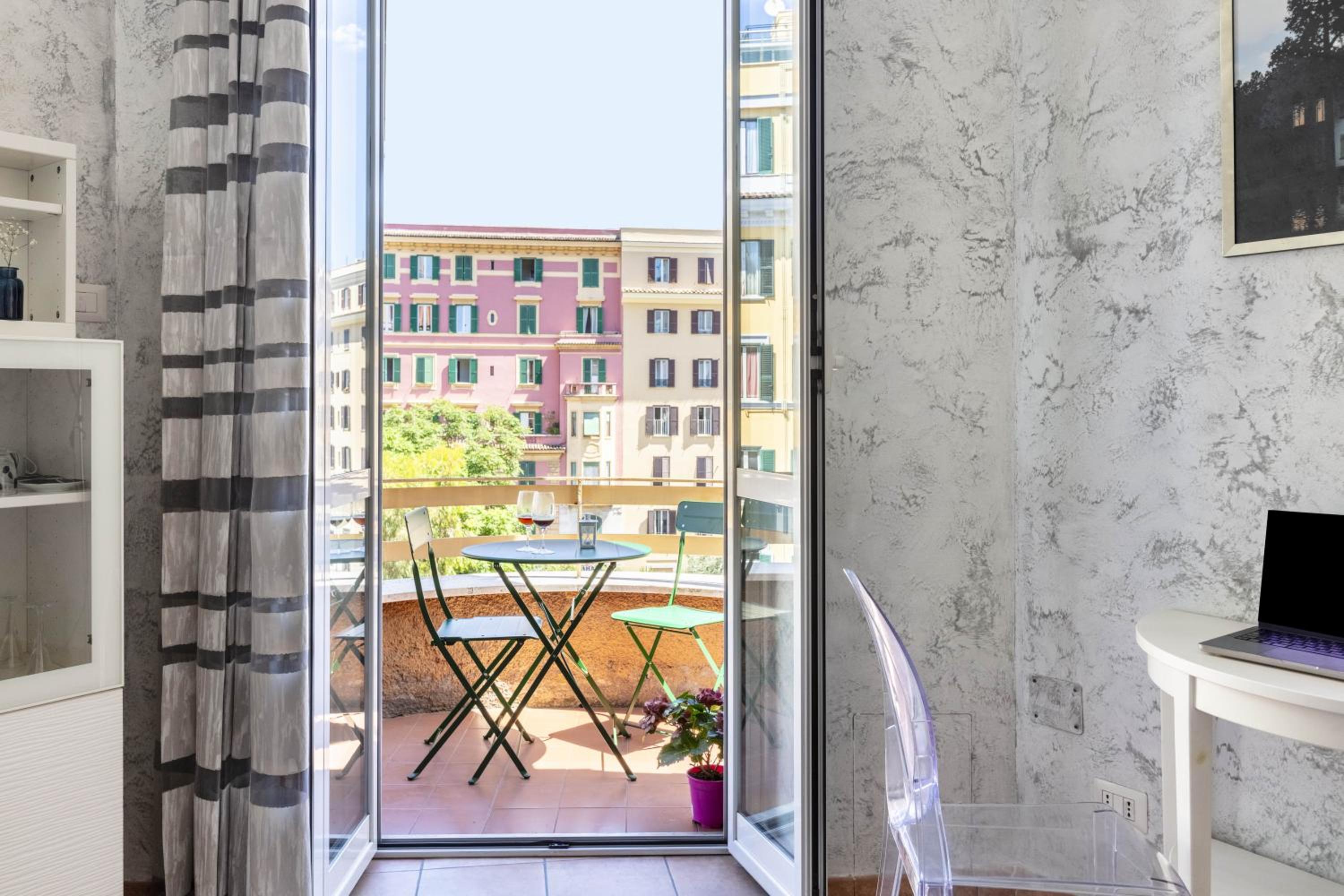 Casa Lodi Roma by Hili