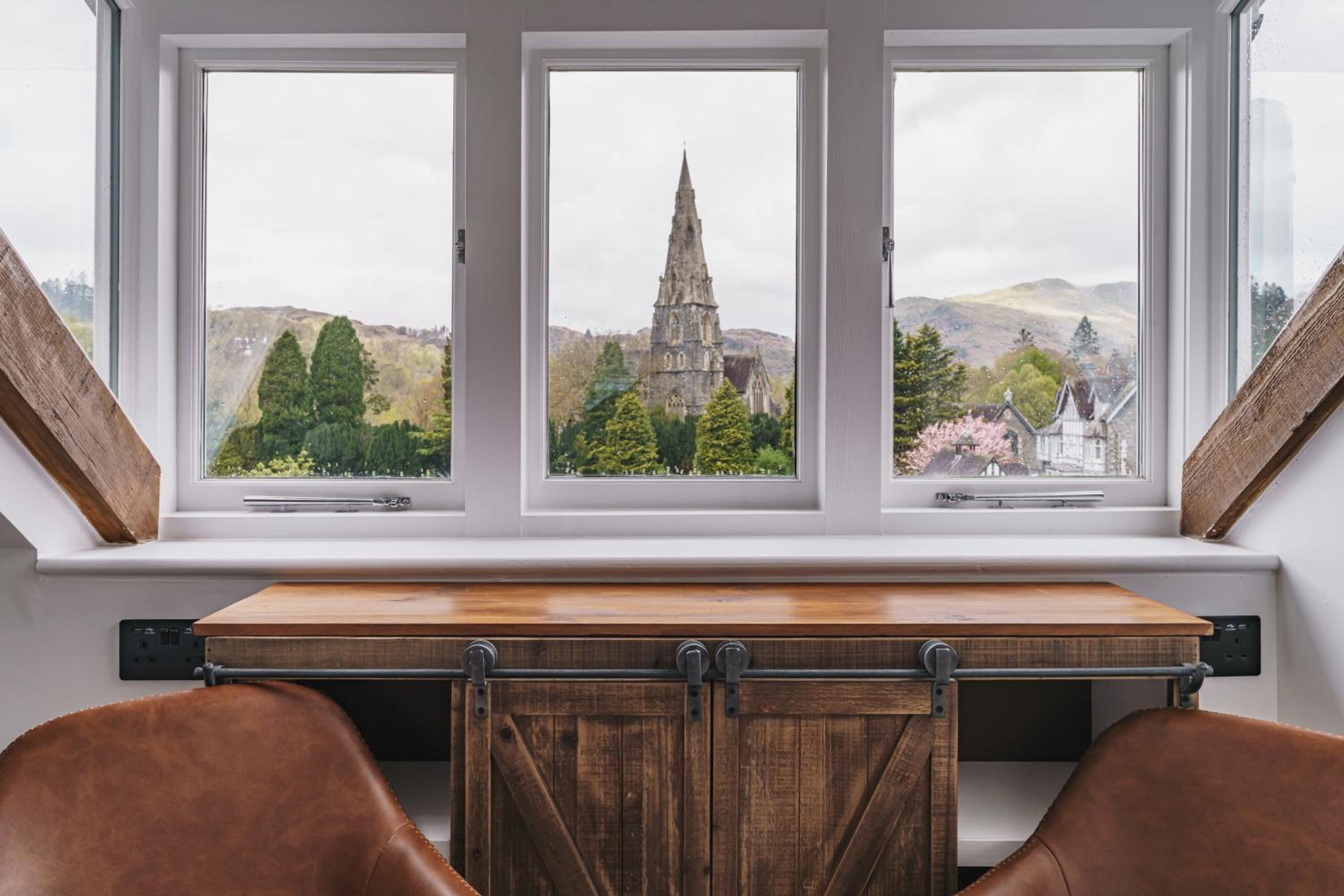 Avalon Luxury Escape- Centre of Ambleside view 3