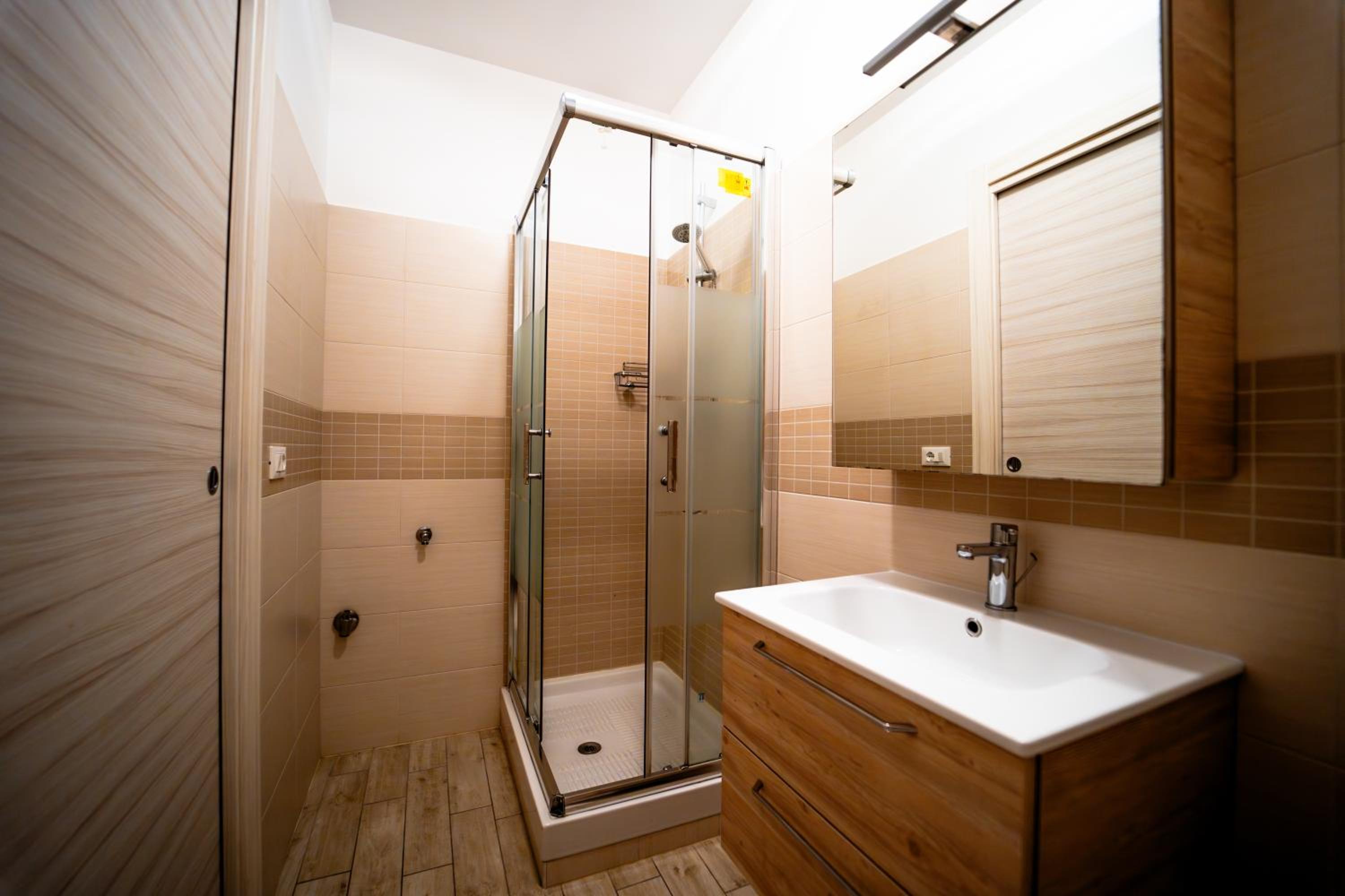 White House en Pescara — bathroom