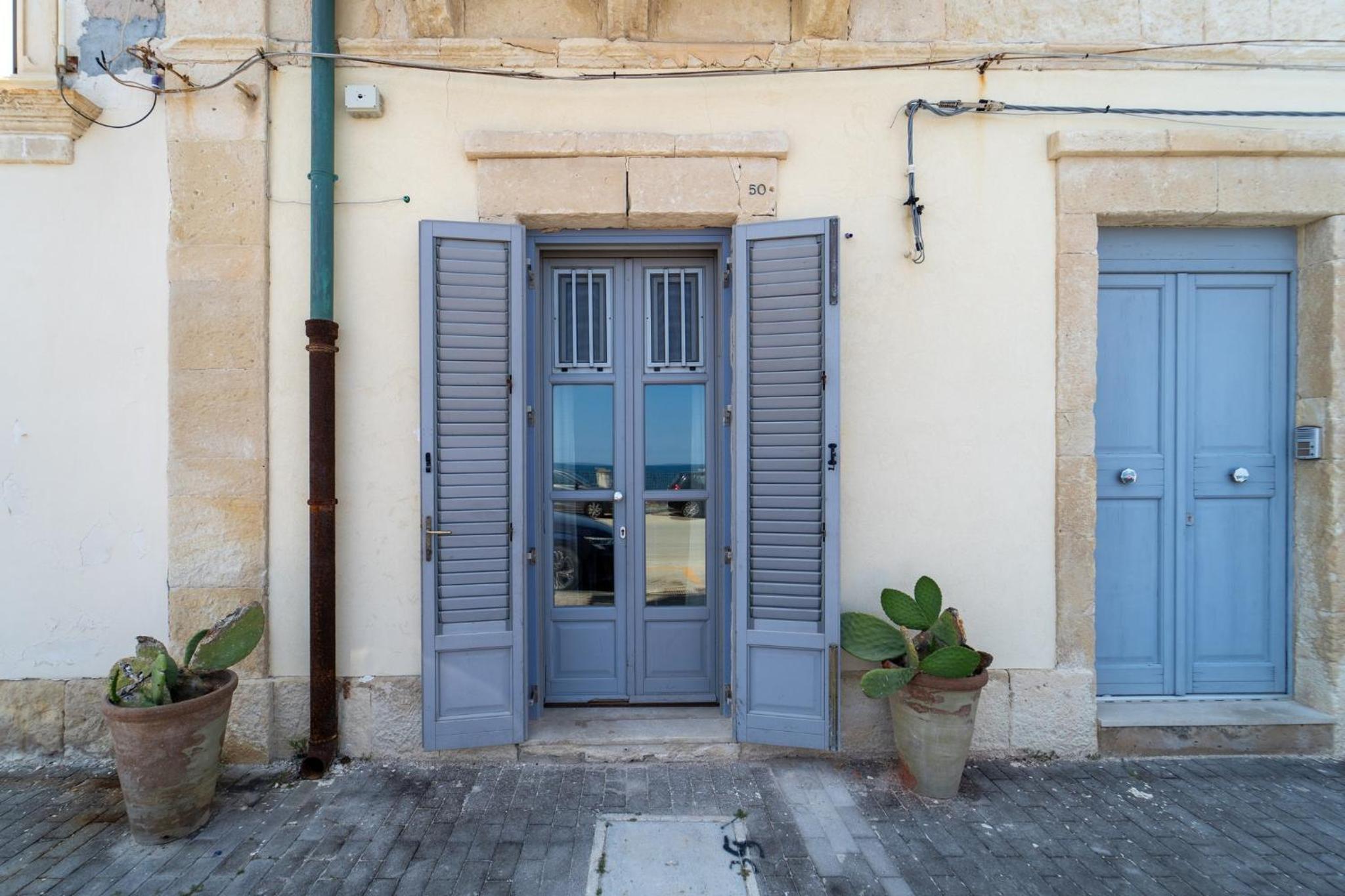 GuestHost - La Stella di Levante - Ortigia Wonderful Apt view 2