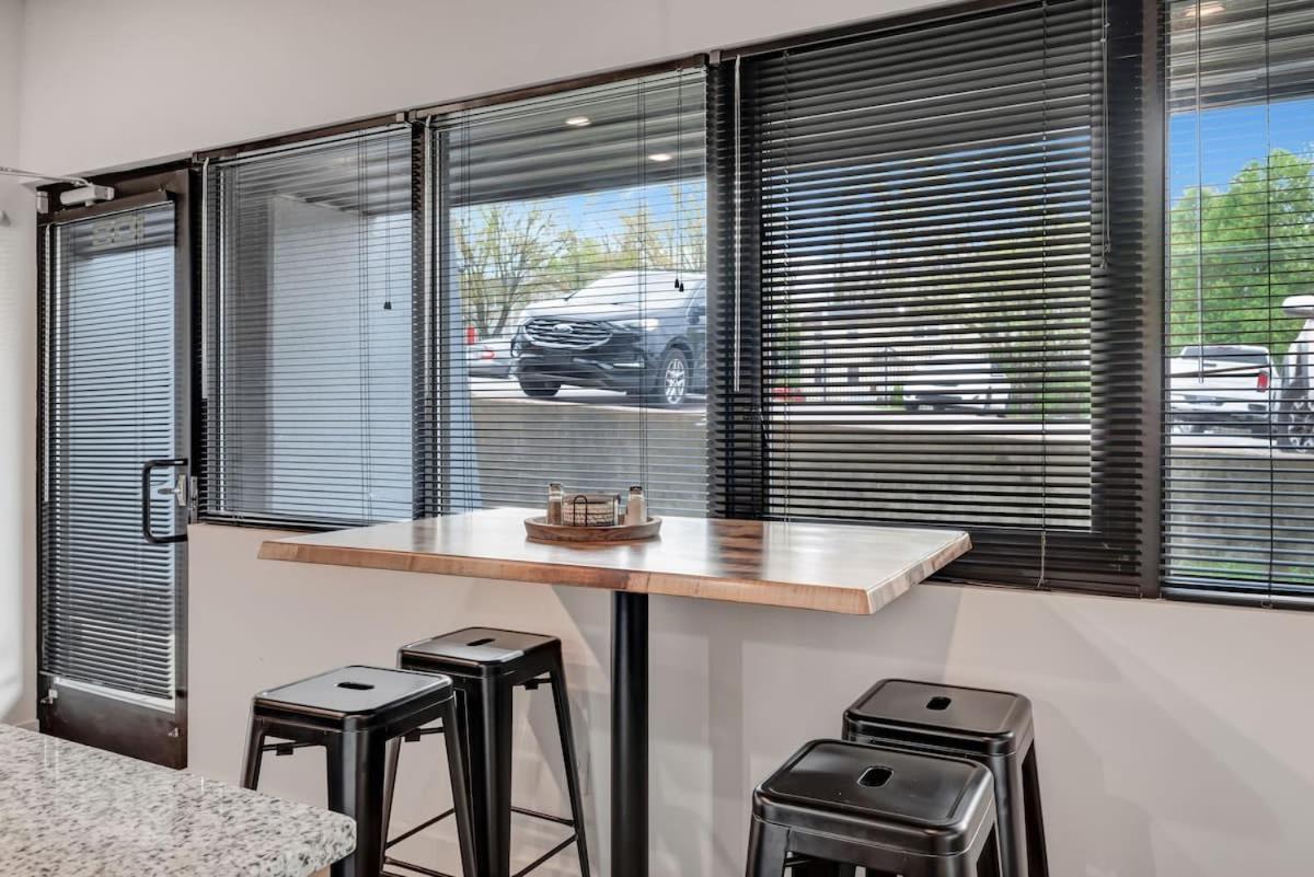 New Studio with 2 beds 7 mins to DT - Property Image 24