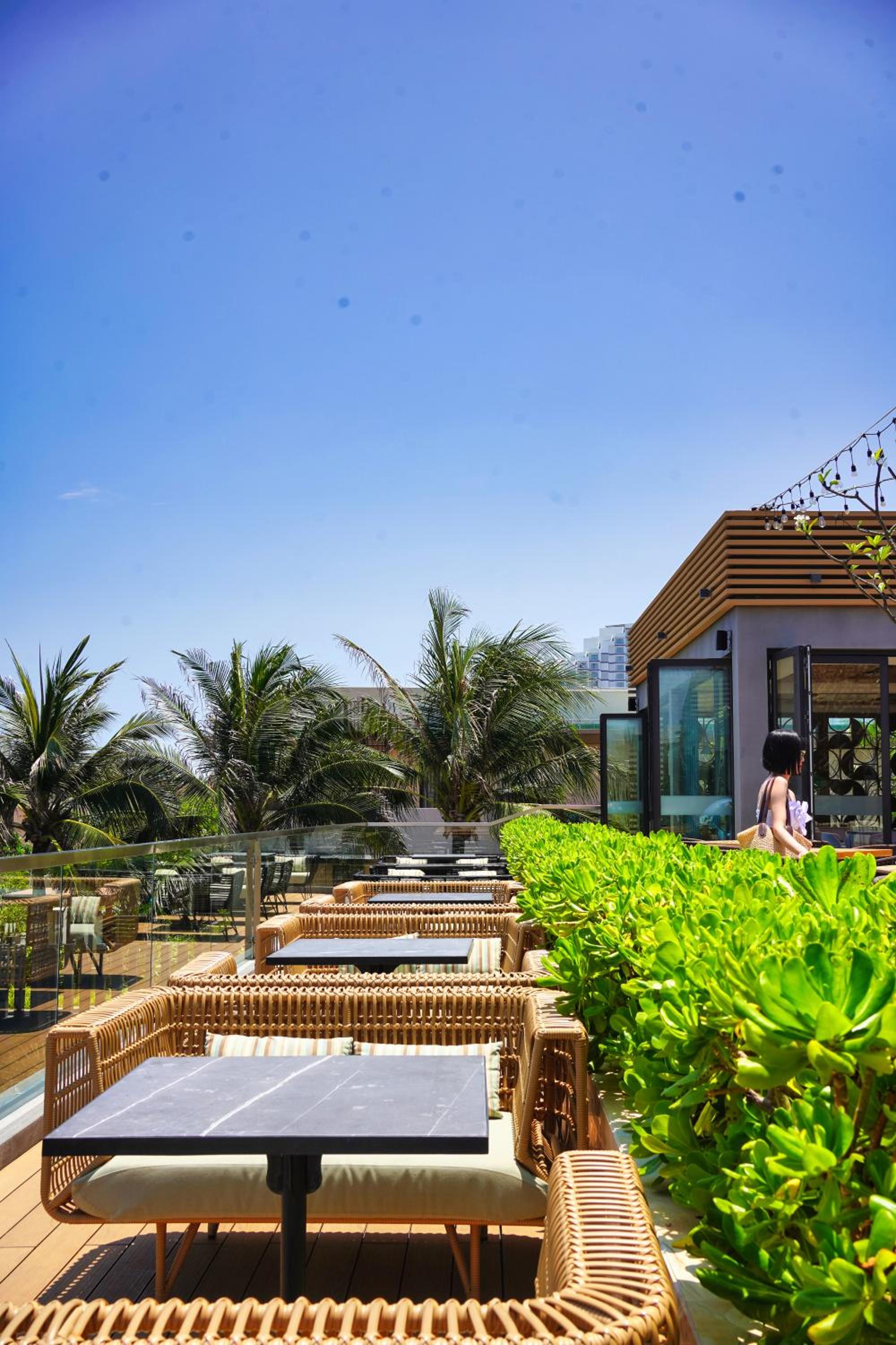 Seascape Villas In Long Beach Cam Ranh