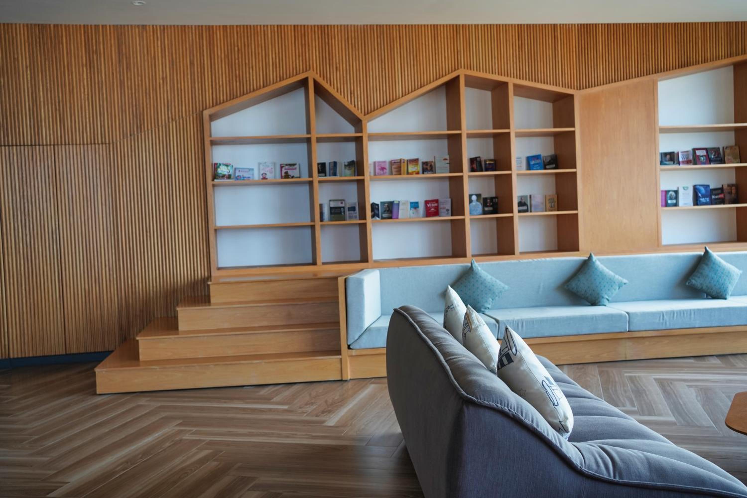 Seascape Villas In Long Beach Cam Ranh