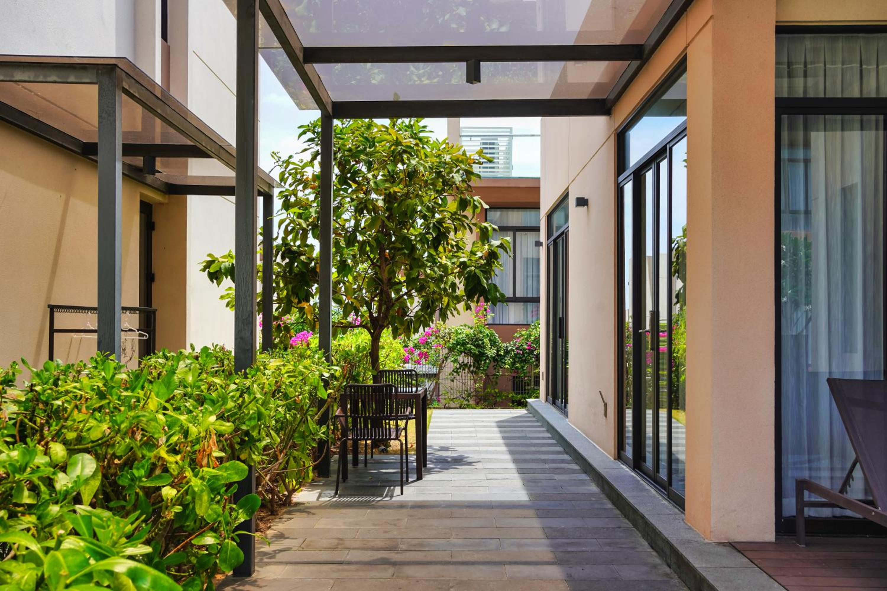Seascape Villas In Long Beach Cam Ranh