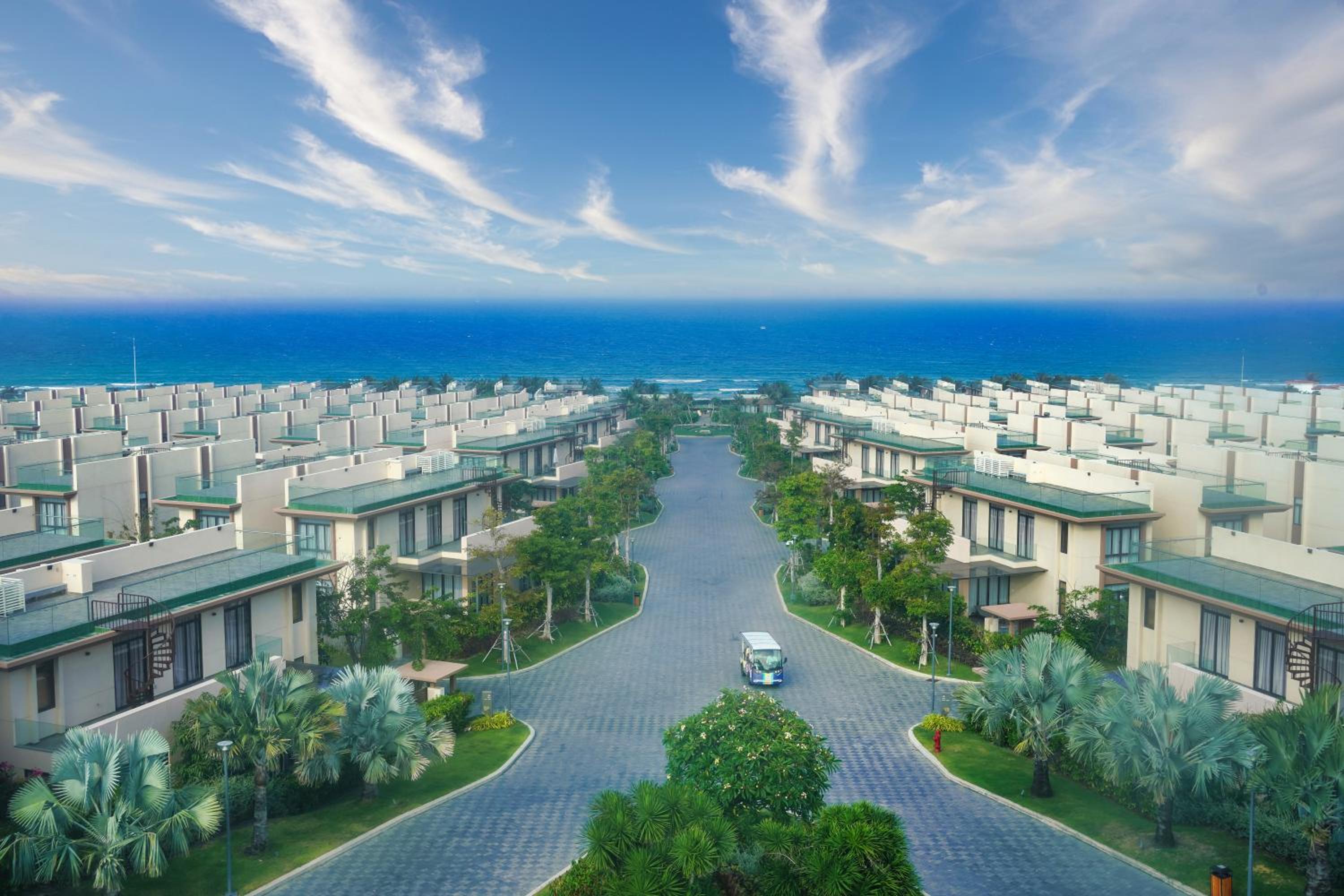 Seascape Villas In Long Beach Cam Ranh