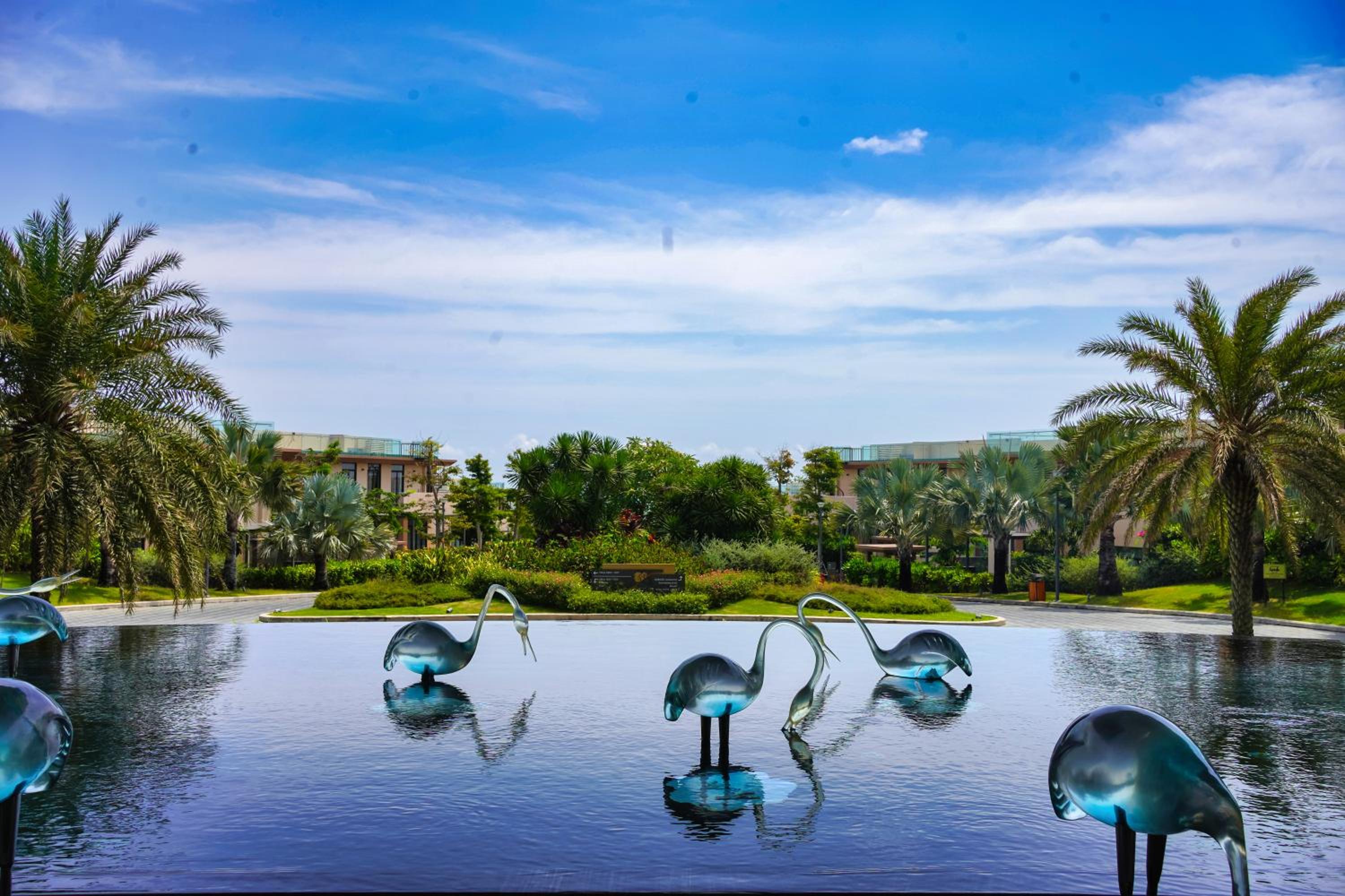 Seascape Villas In Long Beach Cam Ranh