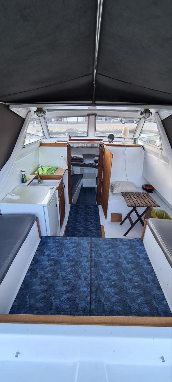COSY BOAT FLAT at BARCELONA BEACH