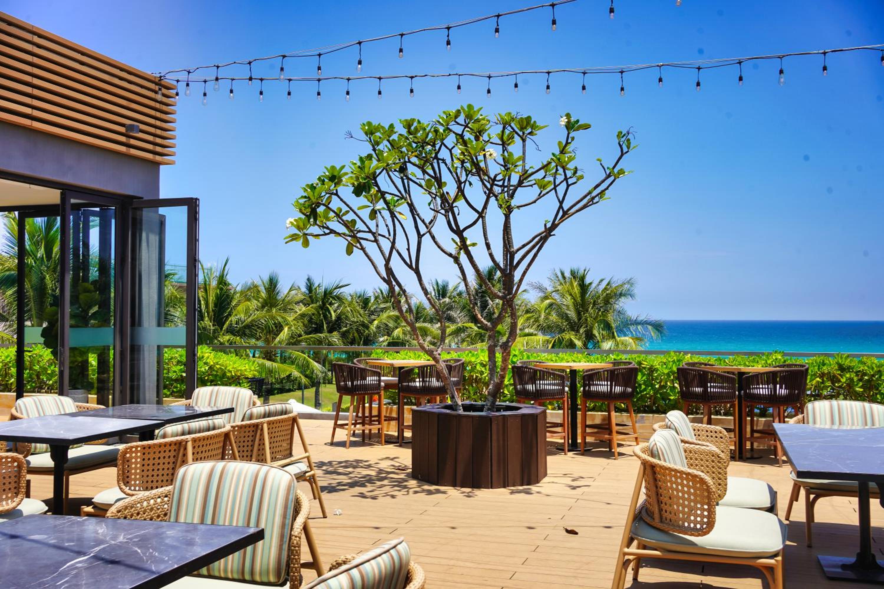 Seascape Villas In Long Beach Cam Ranh