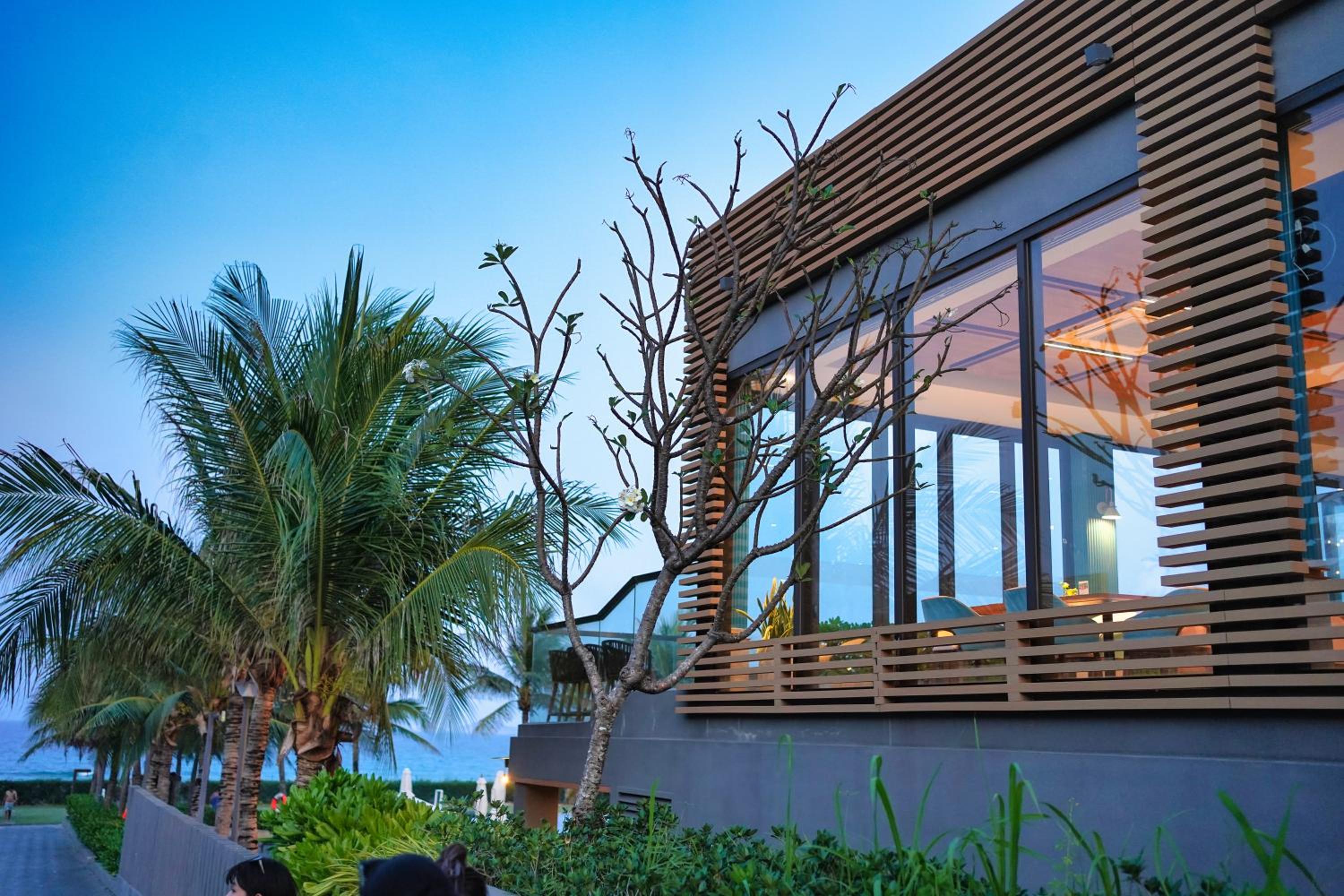 Seascape Villas In Long Beach Cam Ranh