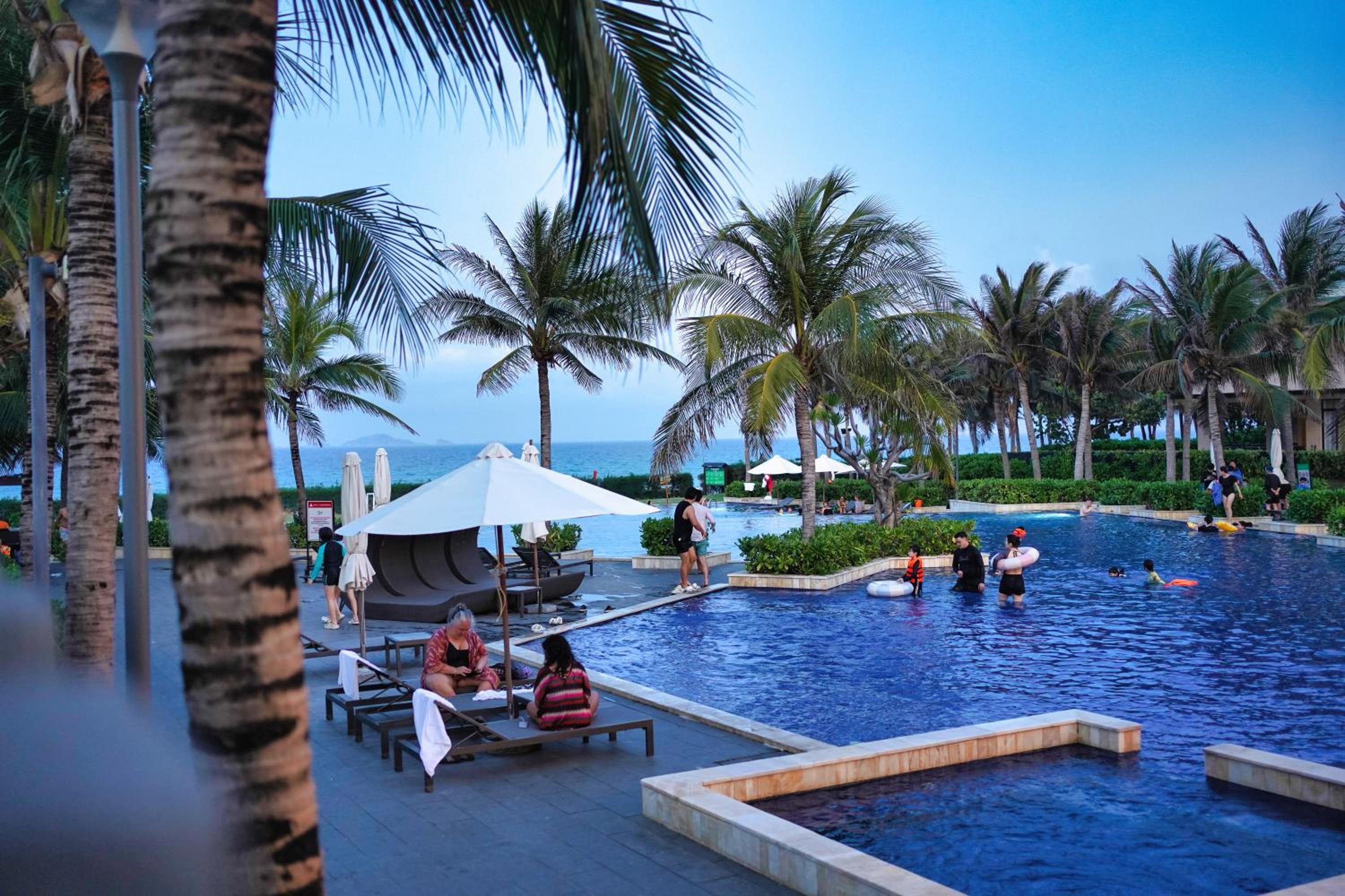 Seascape Villas In Long Beach Cam Ranh