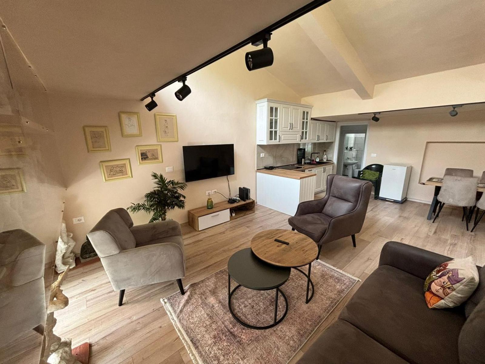 Vacation Studio by Andrea