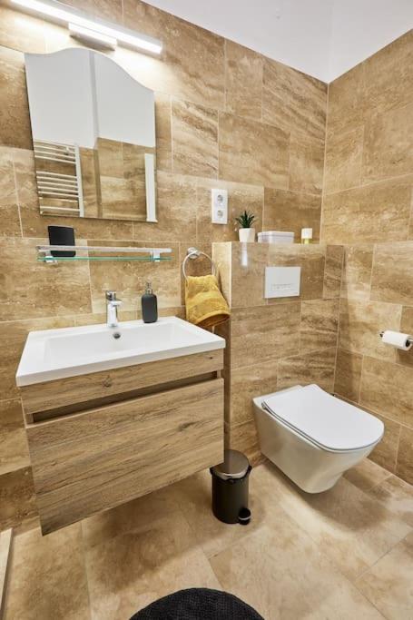 Várfal Apartman