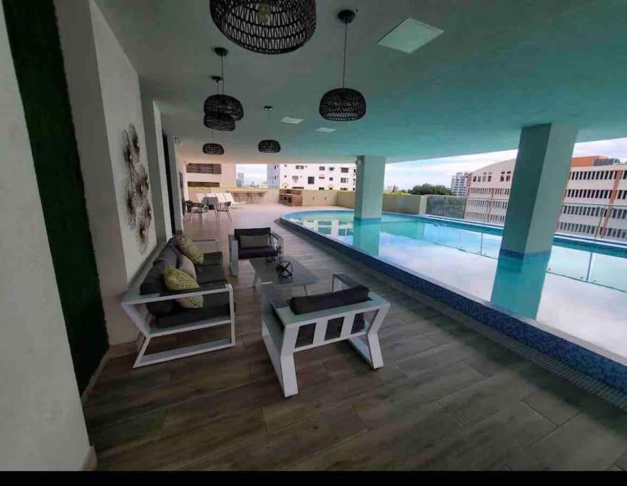 Deluxe_Suite_1BDR_POOL_GYM_SAUNE