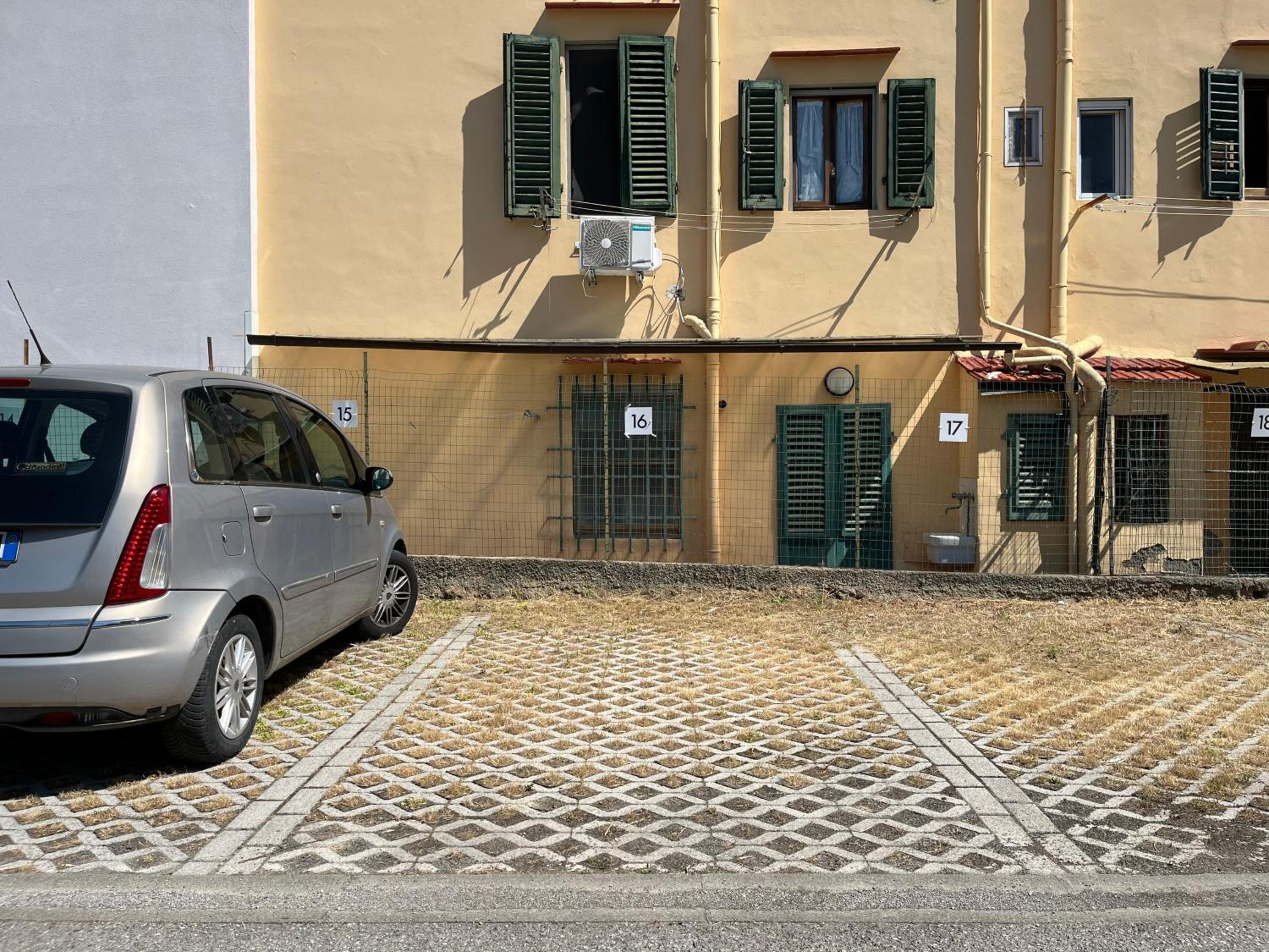 Orcagna suite with parking photo 5