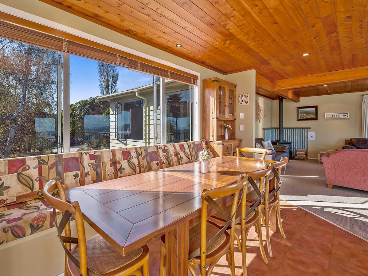 Absolute Waterfront with WiFi - Five Mile Bay Home view 5