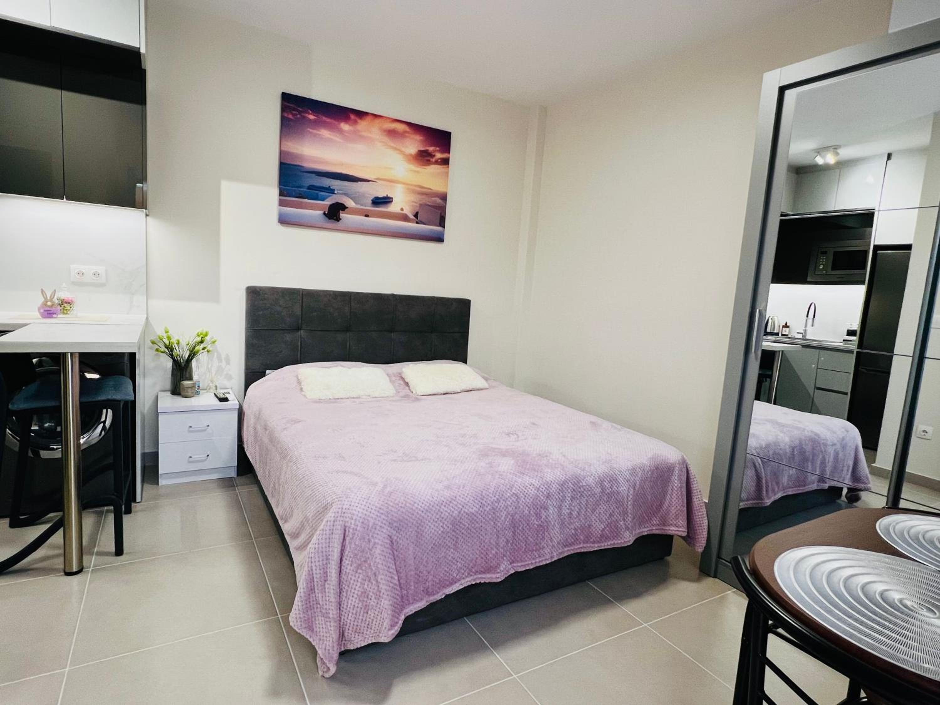 Modern studio in Elliniko 5 mins from metro