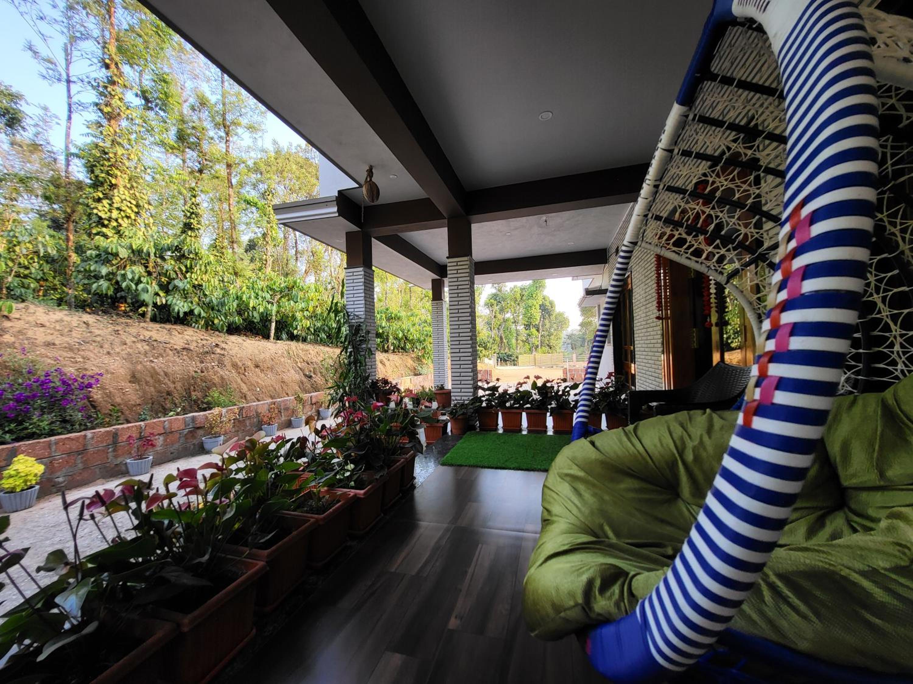 Doddanandi Homestay - 3BH Full Villa, AC, Home Food, Coffee Estate view 4