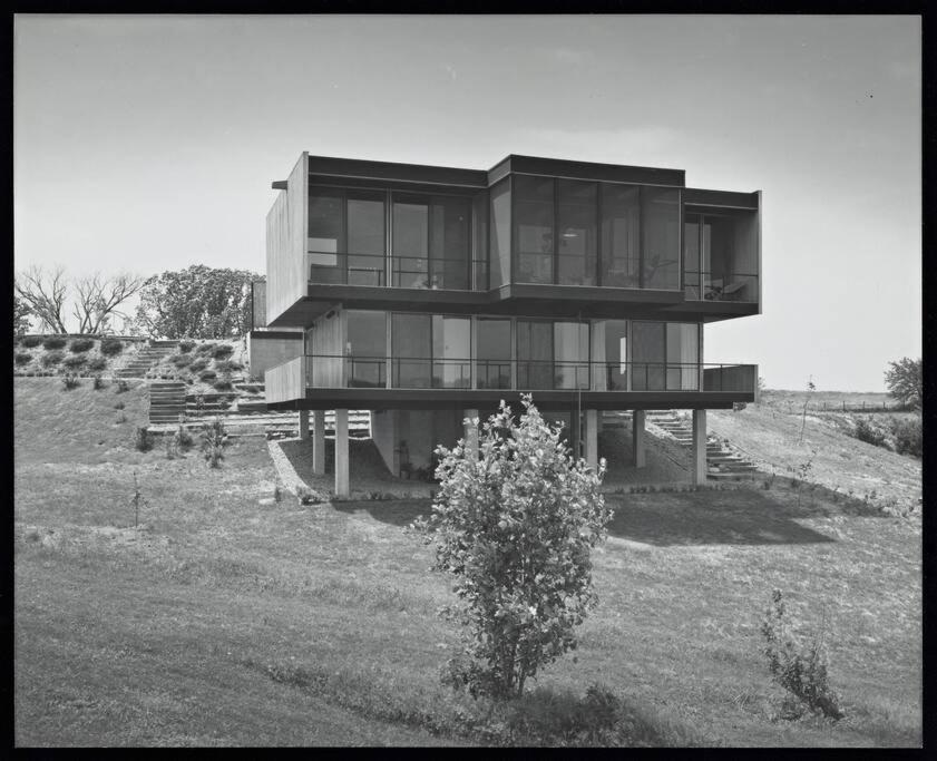 Swanky Mid-Modern Century-5 Decks-90 inch 4K Screen