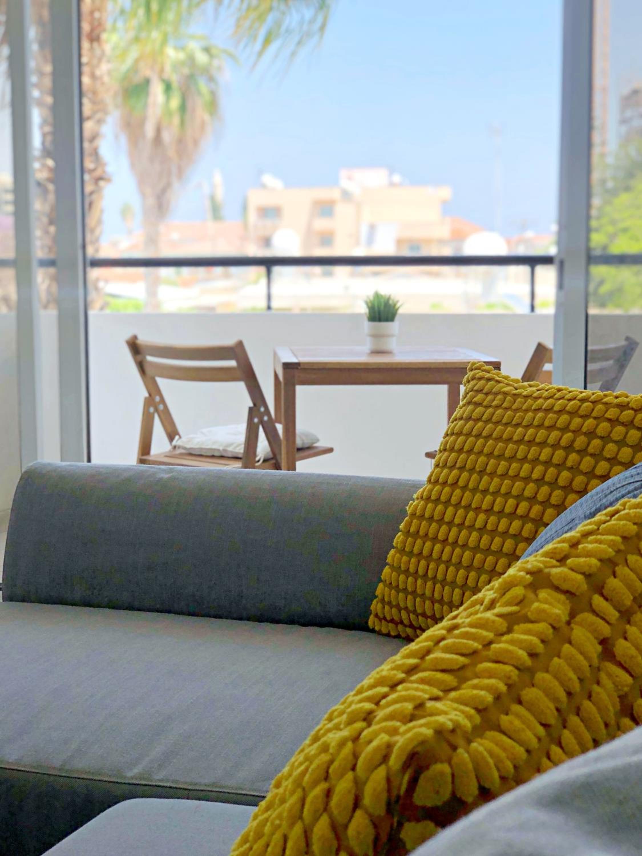 Large apartment close to Finikoudes Beach with 2 balconies