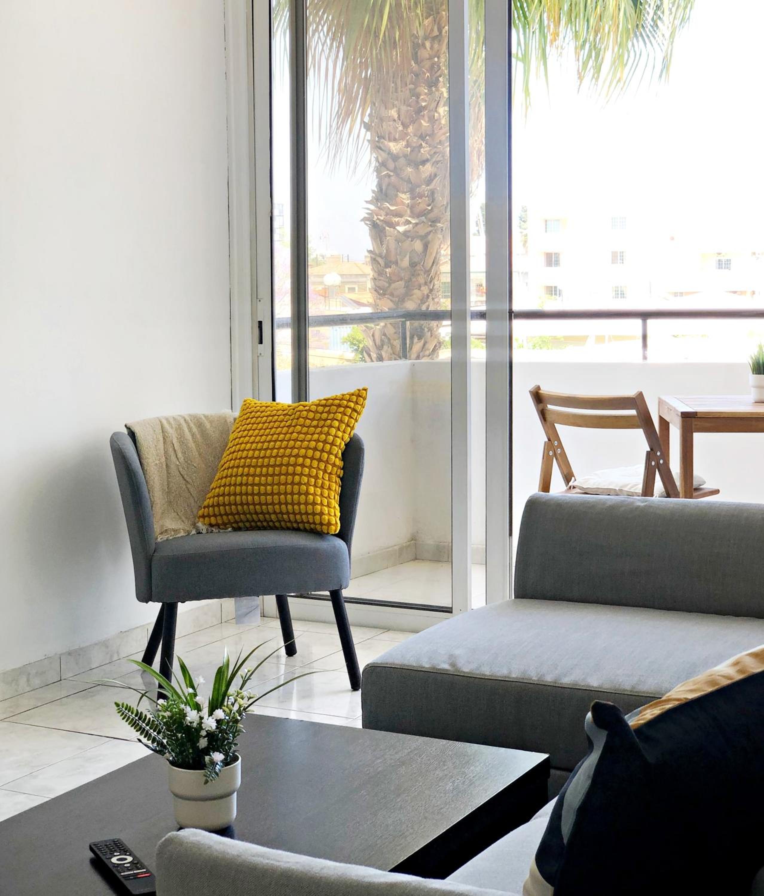 Large apartment close to Finikoudes Beach with 2 balconies