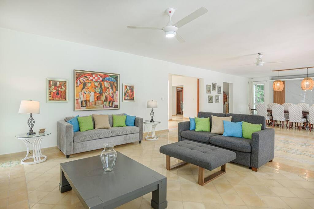Villa Rosa: Modern Colonial Home with Pool view 3