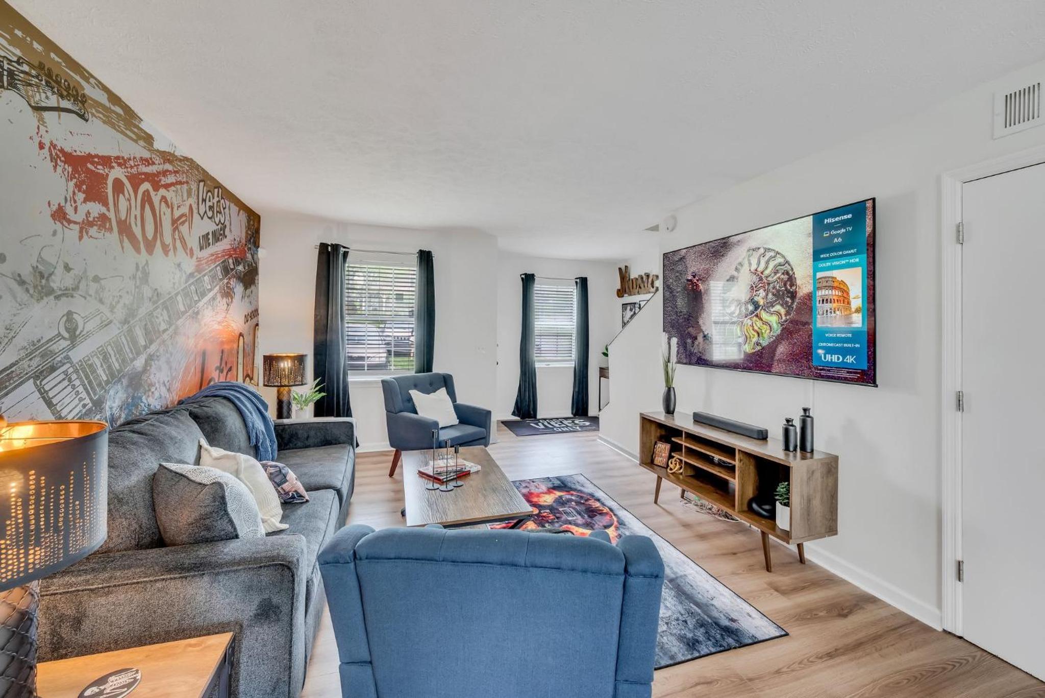 East Nash 12 mins to Broadway Sleeps 6 view 4