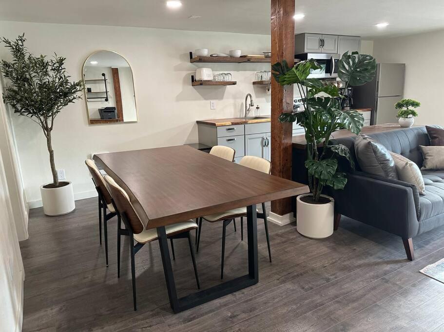 Live/Work Downtown Apartment