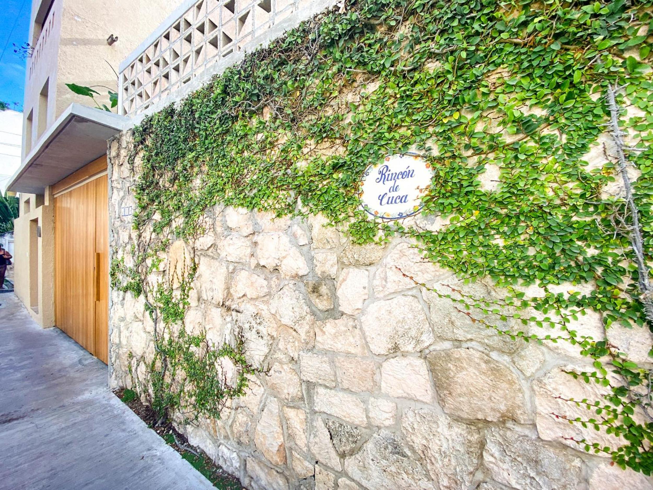 2BR APT Close to the Beach and 1 Block from 5th Av