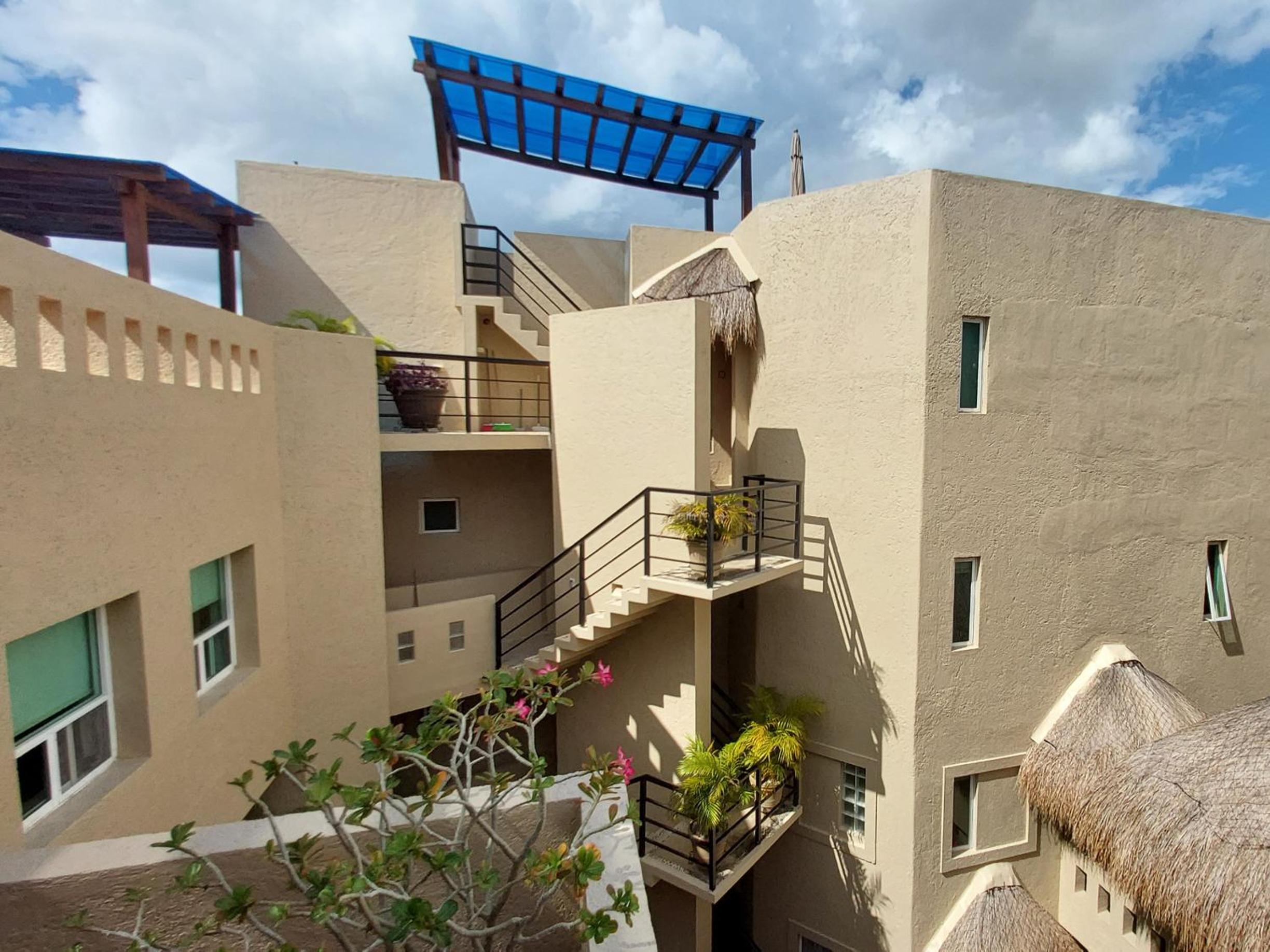 2BR APT Close to the Beach and 1 Block from 5th Av