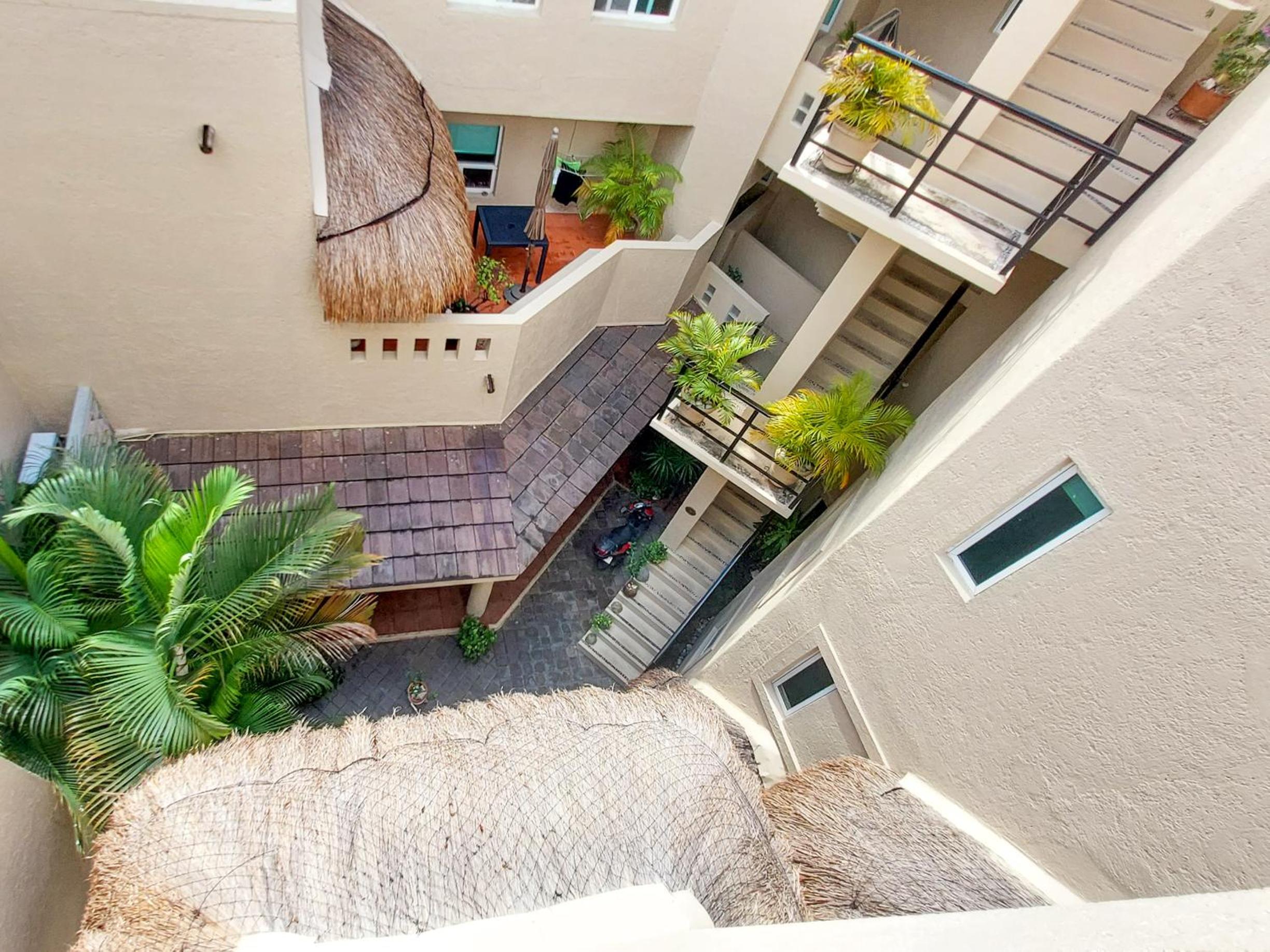 2BR APT Close to the Beach and 1 Block from 5th Av