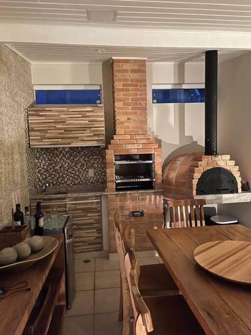 Charmoso duplex c/espaço gourmet