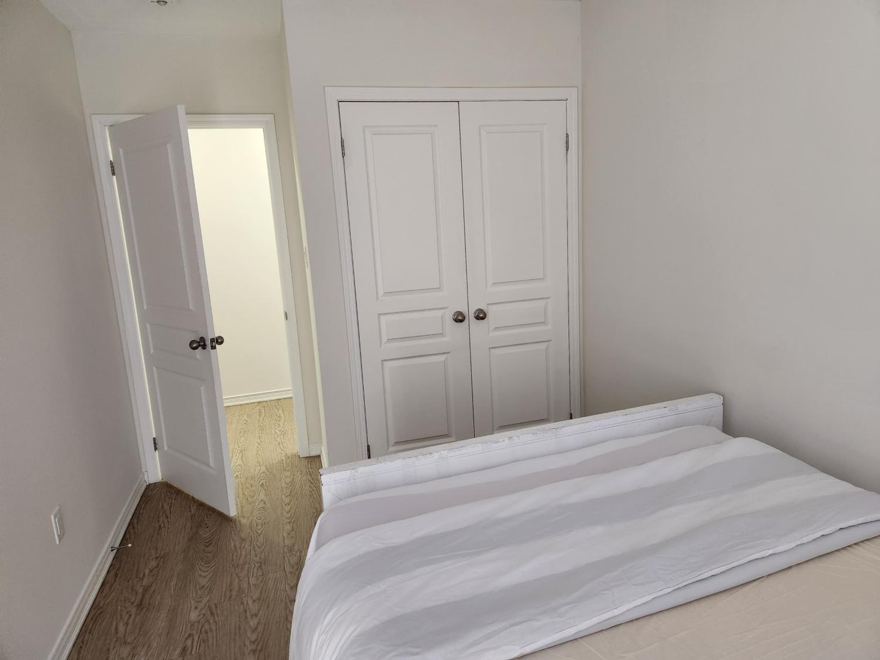 Modern Minimalist 2Bedroom Apartment