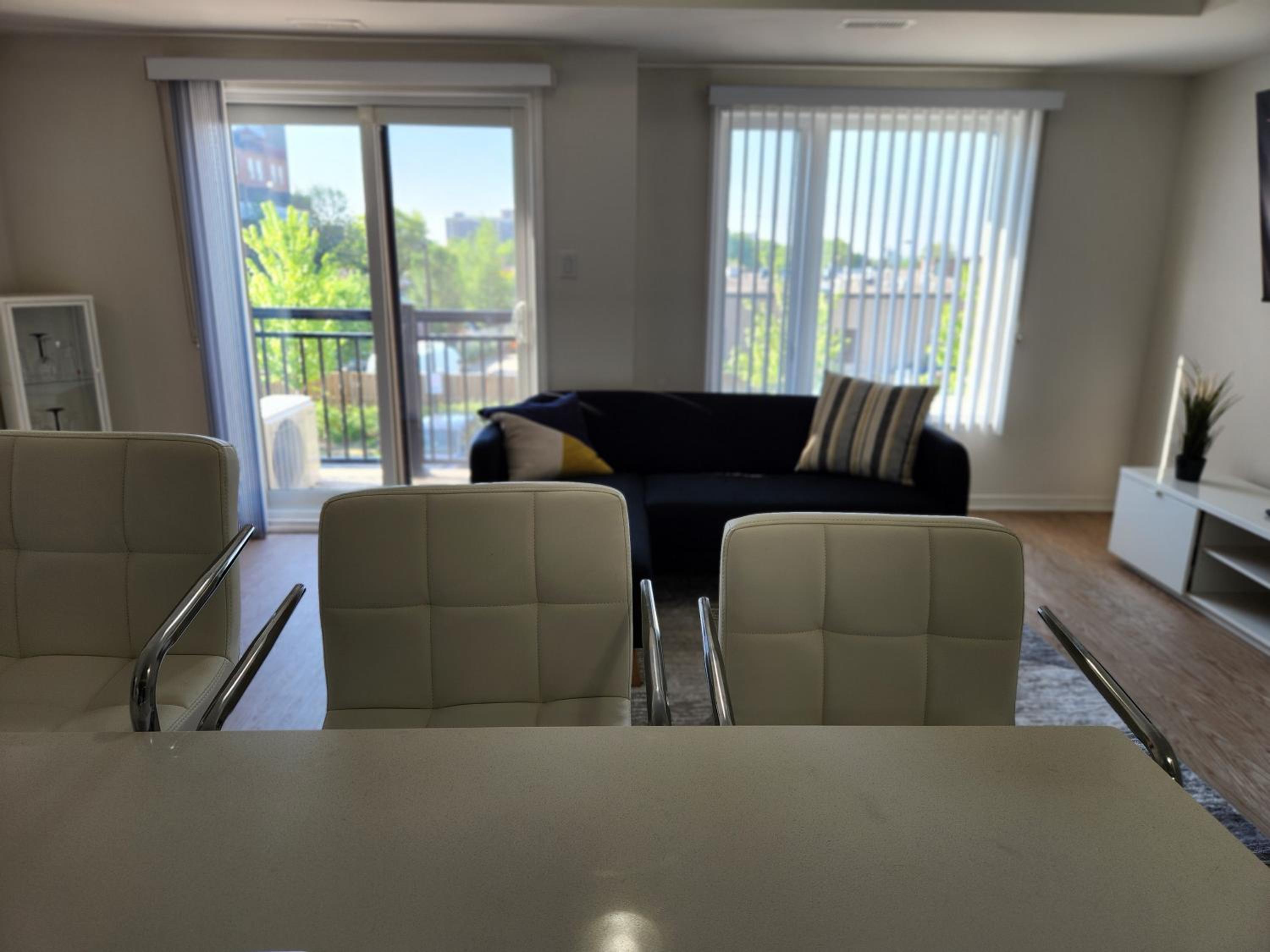 Modern Minimalist 2Bedroom Apartment
