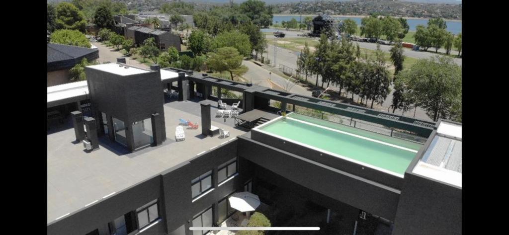 Zona residencial frente al lago!