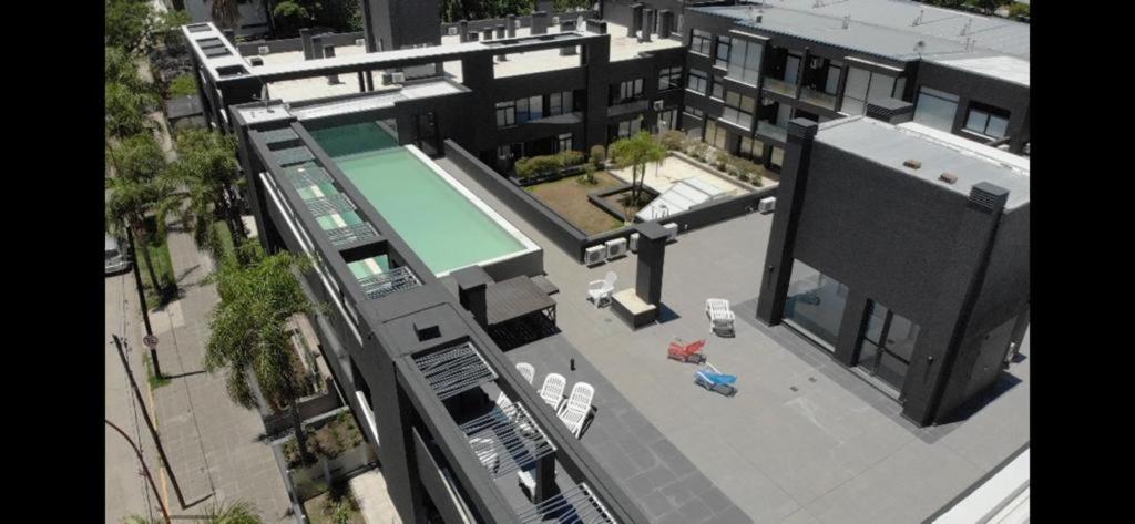 Zona residencial frente al lago!