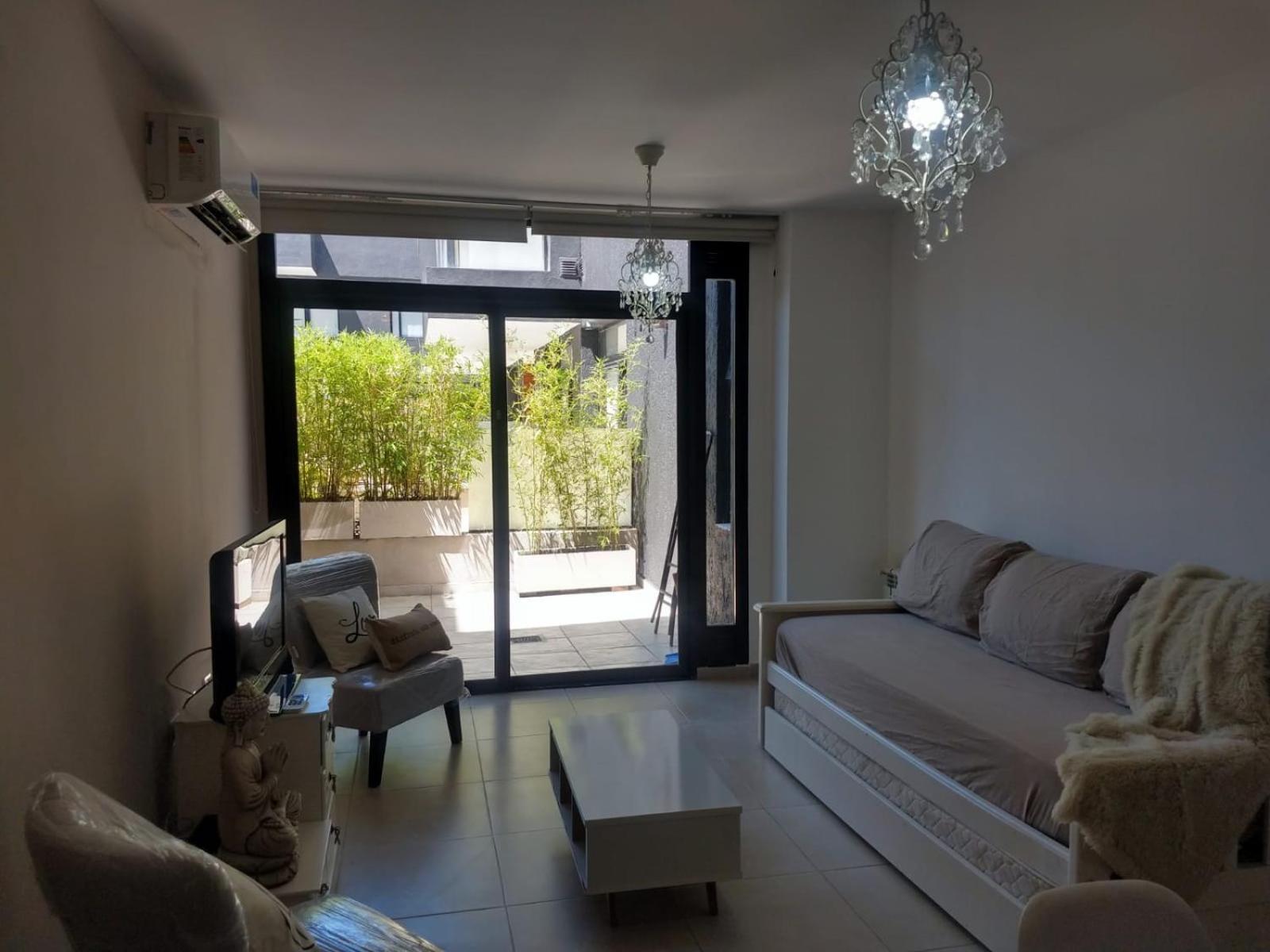 Zona residencial frente al lago!