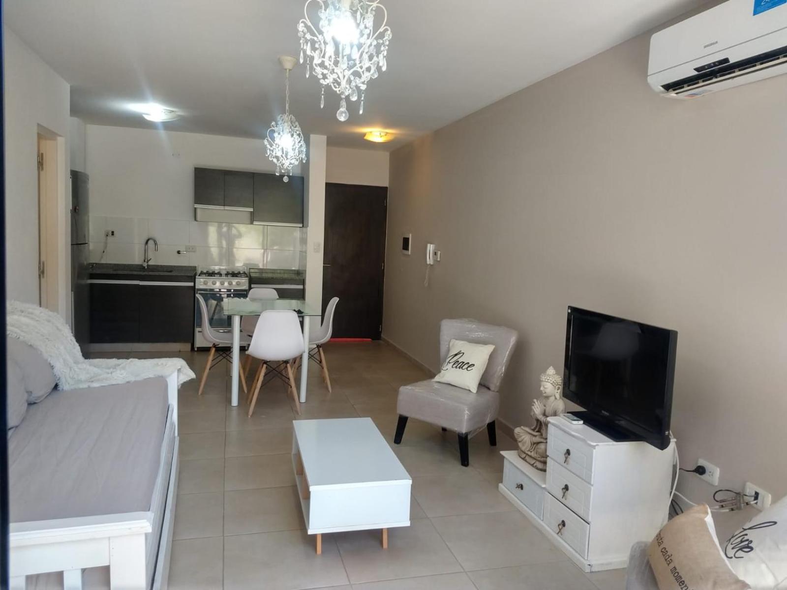 Zona residencial frente al lago!