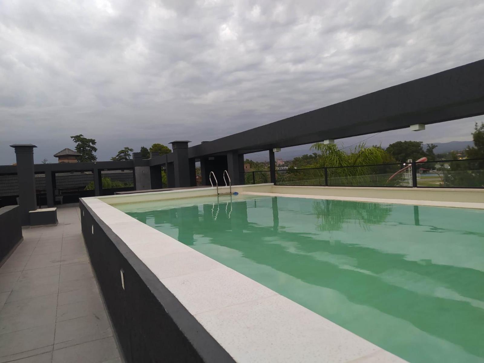 Zona residencial frente al lago!