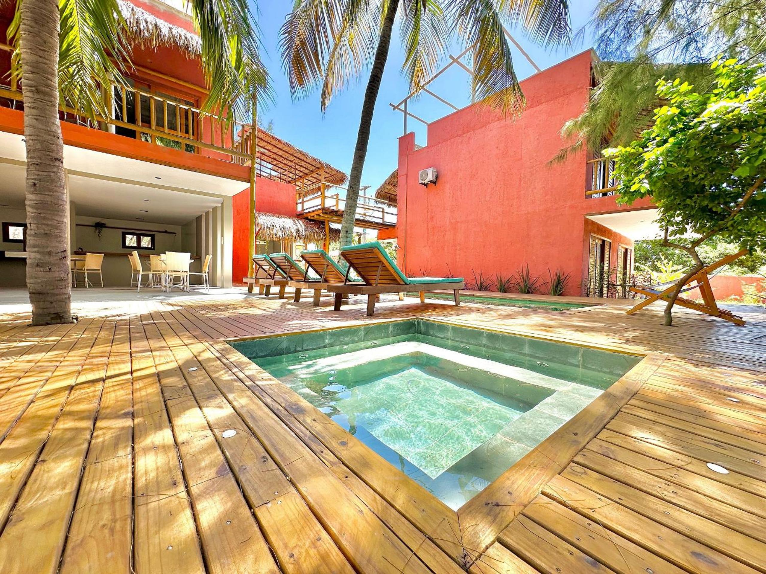 Casa do Pier, bangalôs em Fortim c/ Café da Manhã