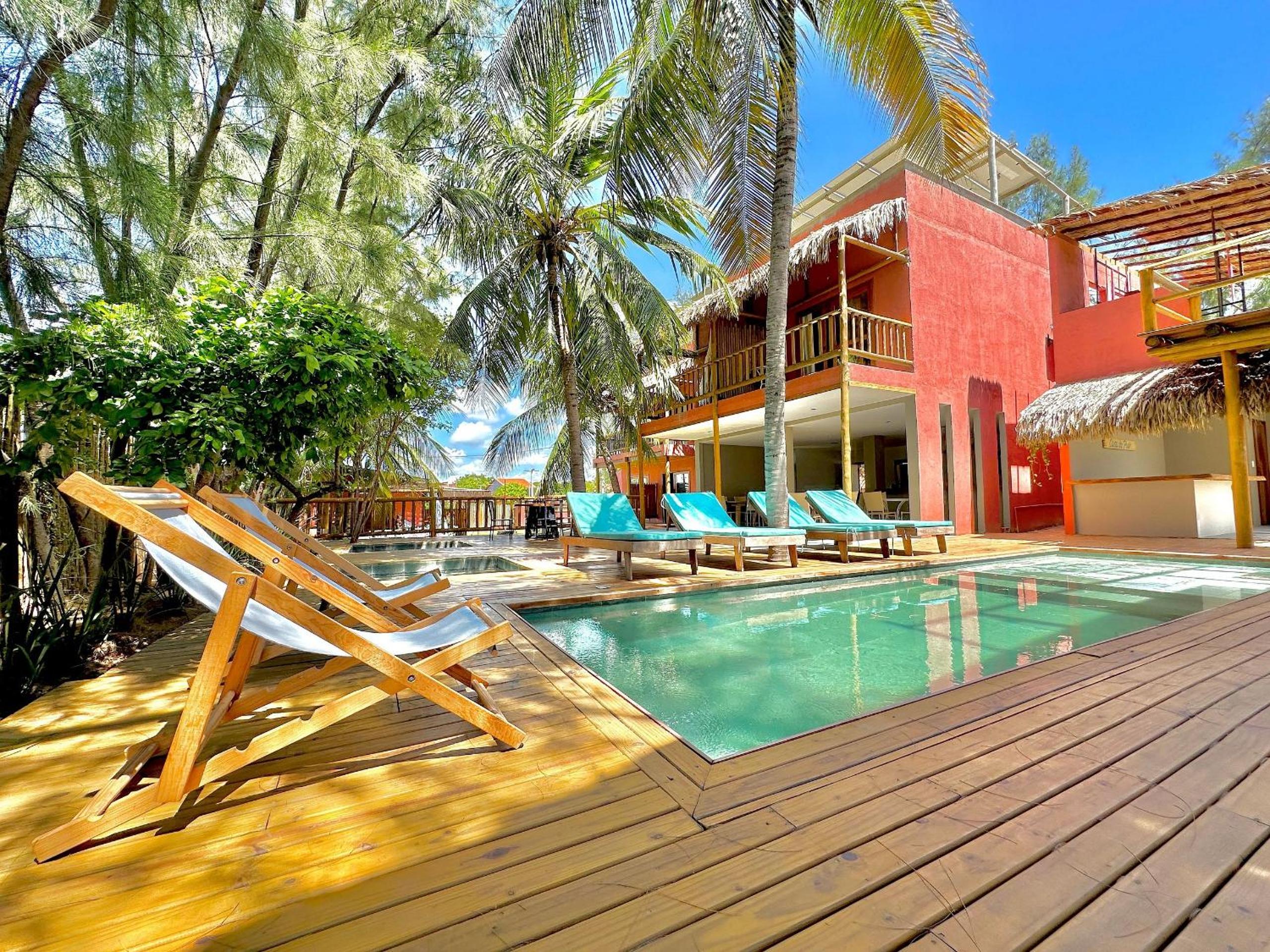 Casa do Pier, bangalôs em Fortim c/ Café da Manhã