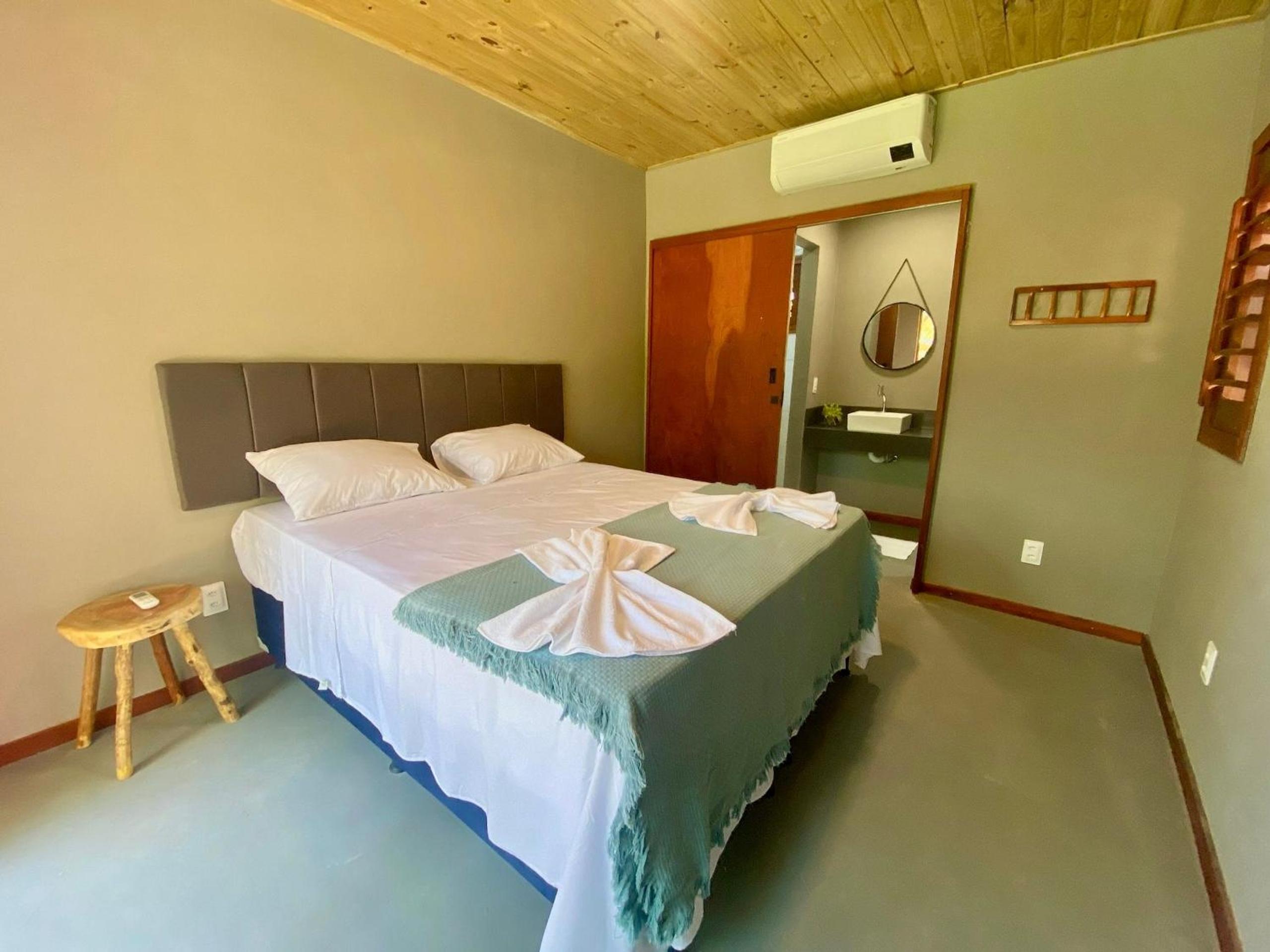 Casa do Pier, bangalôs em Fortim c/ Café da Manhã