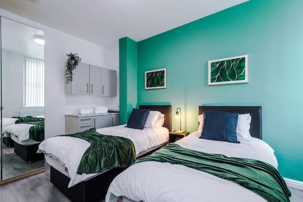 Manchester Property with Parking - Close to City Centre by HASS HAUS view 4