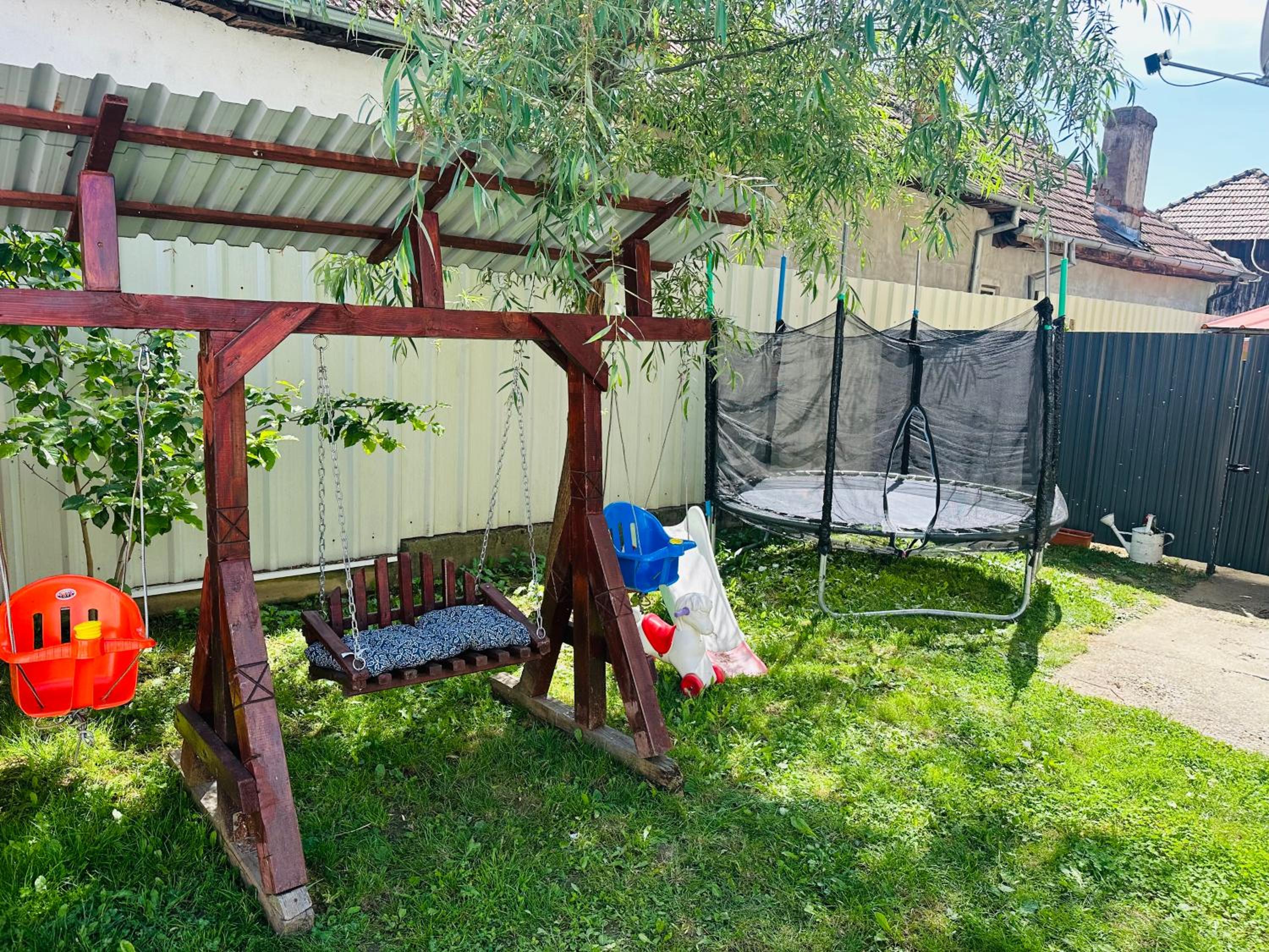Photo 9