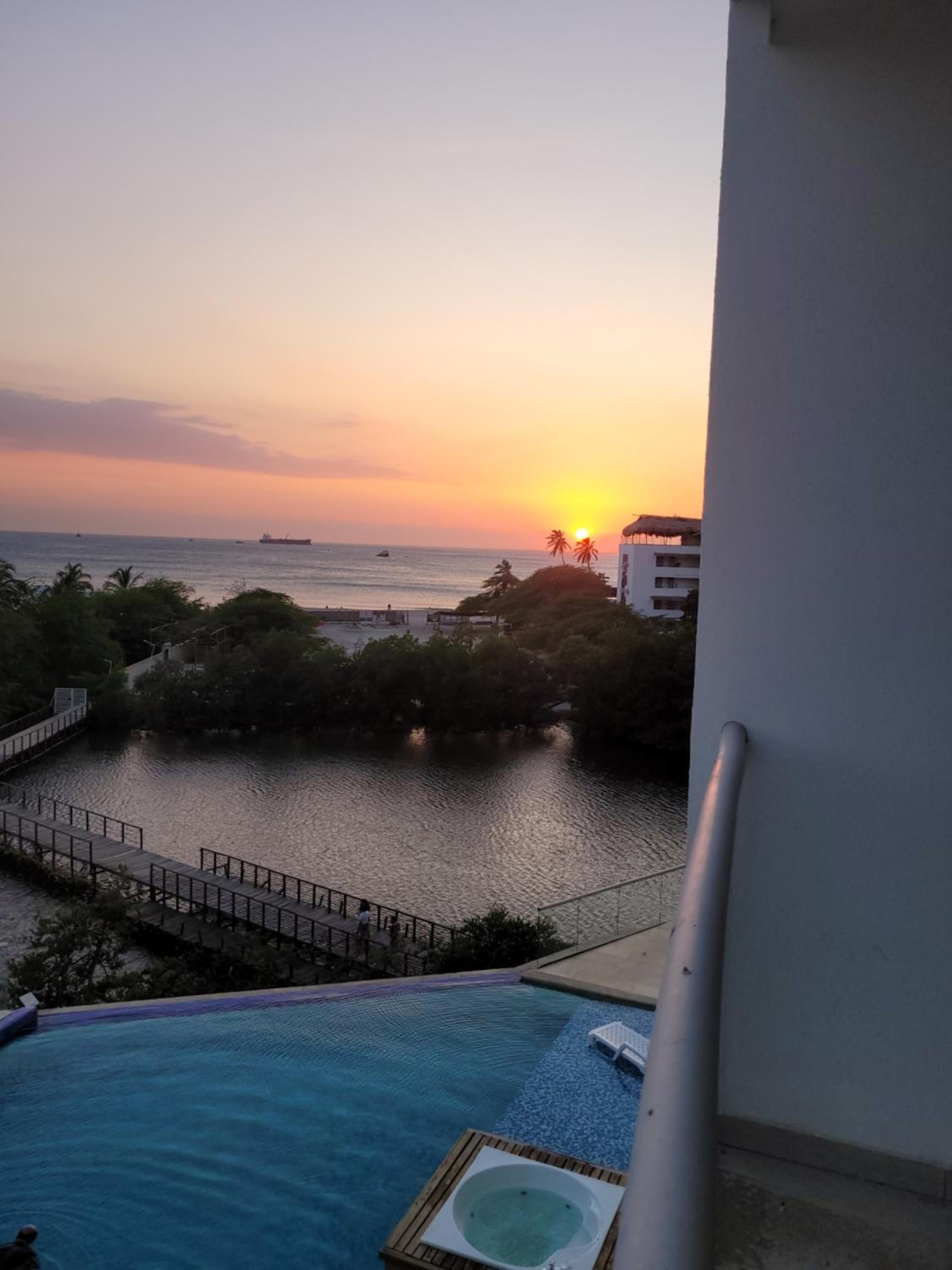 80 m2 de Luz, Confort y Vistas al Mar - Sierra Beach Resort