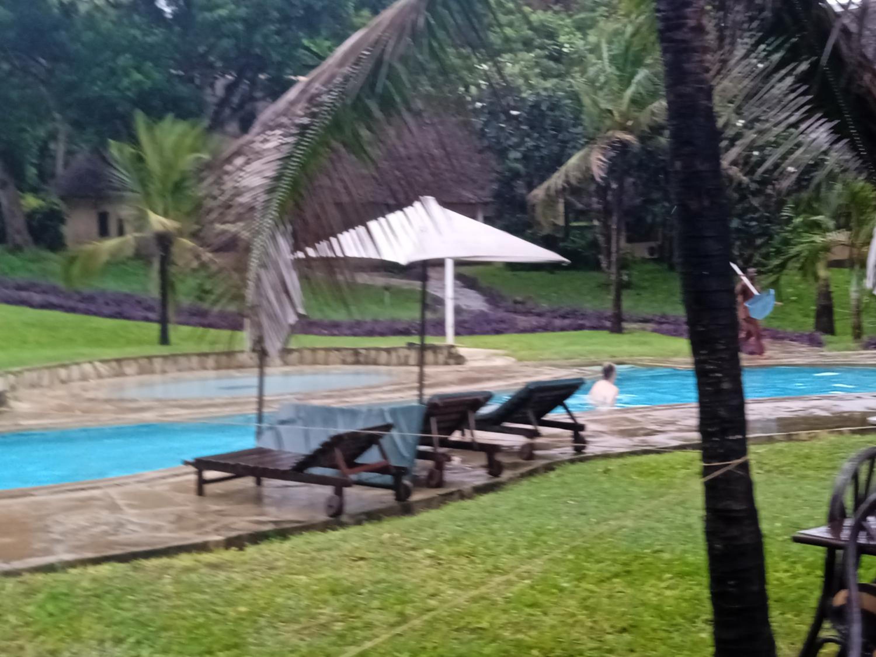 Beachfront Coral villa - 3 bedroom unit view 5