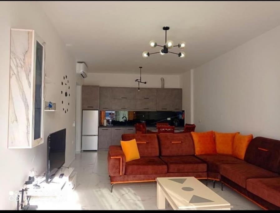 Saranda Xhulial 2 Apartament