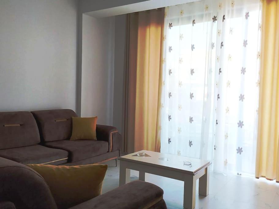 Saranda Xhulial 2 Apartament