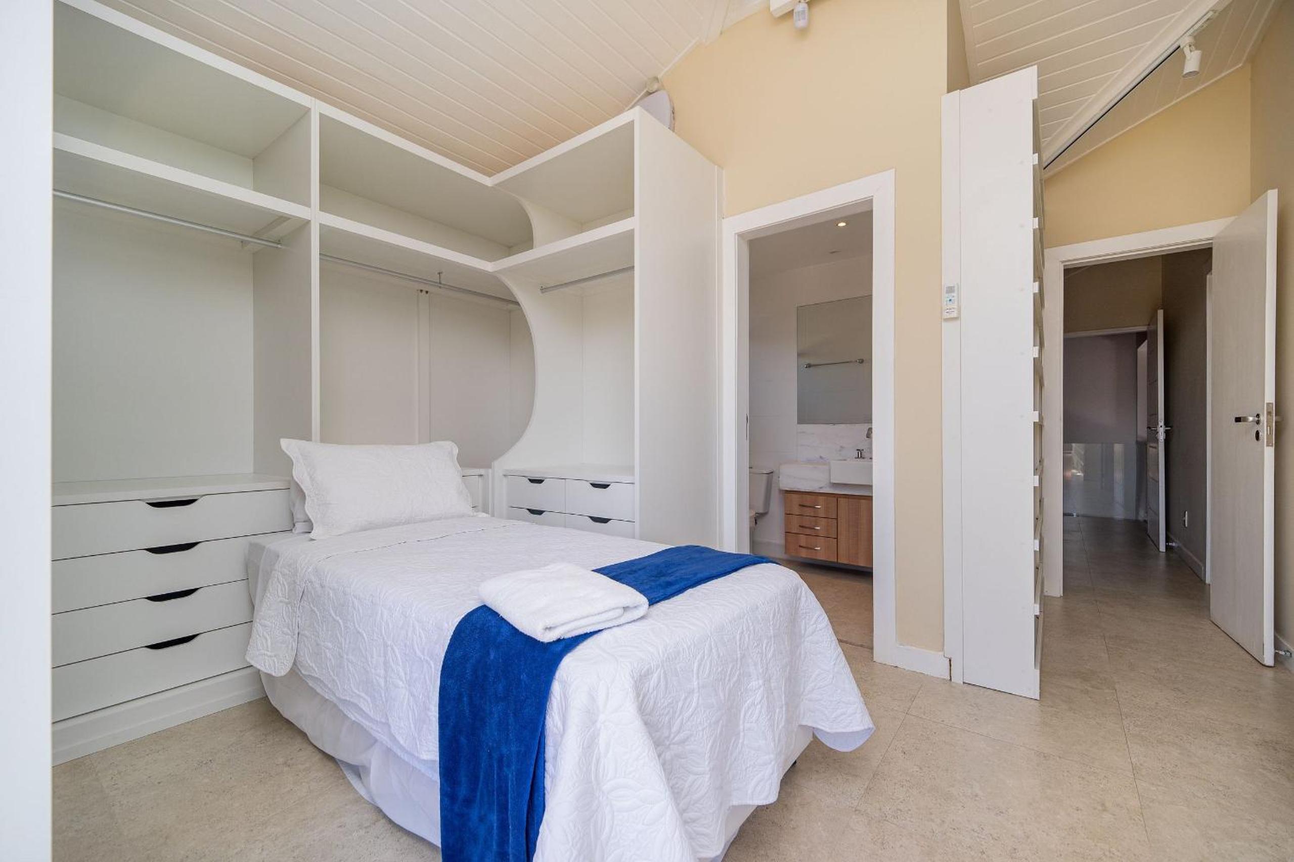 Bz58 Beautiful house with private pool and lake view